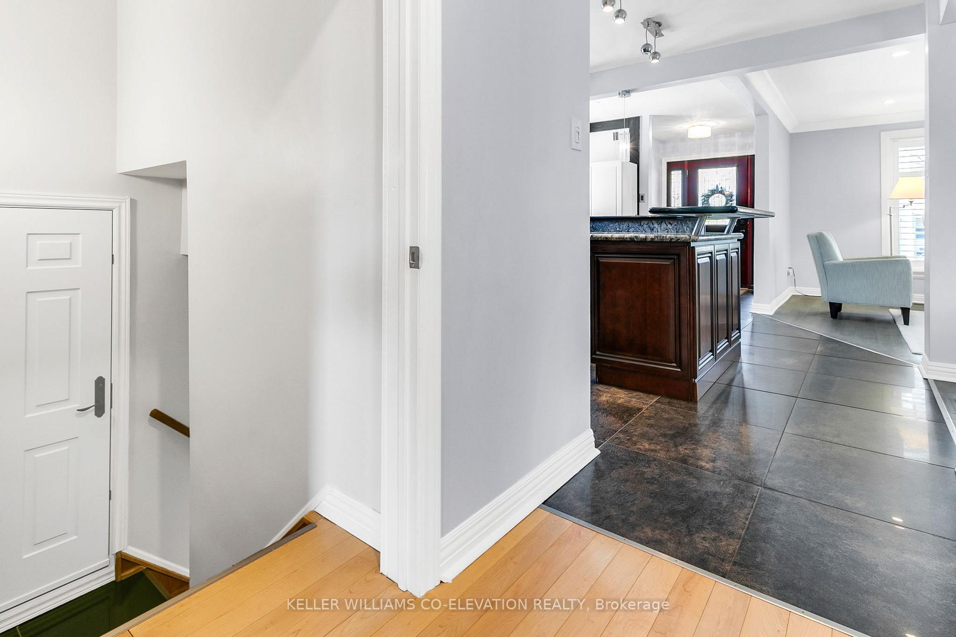 Photo 41 of 122 Sun Row Drive, Etobicoke, Willowridge-Martingrove-Richview — HOMEH