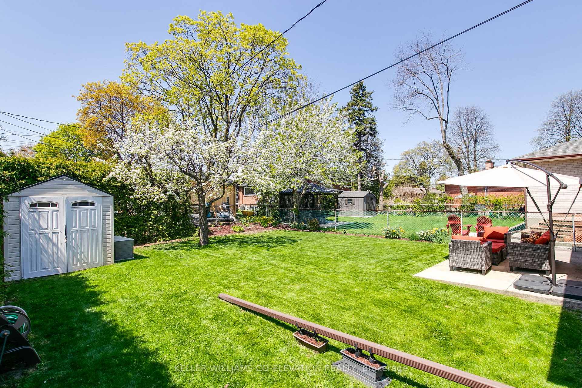 Photo 42 of 122 Sun Row Drive, Etobicoke, Willowridge-Martingrove-Richview — HOMEH