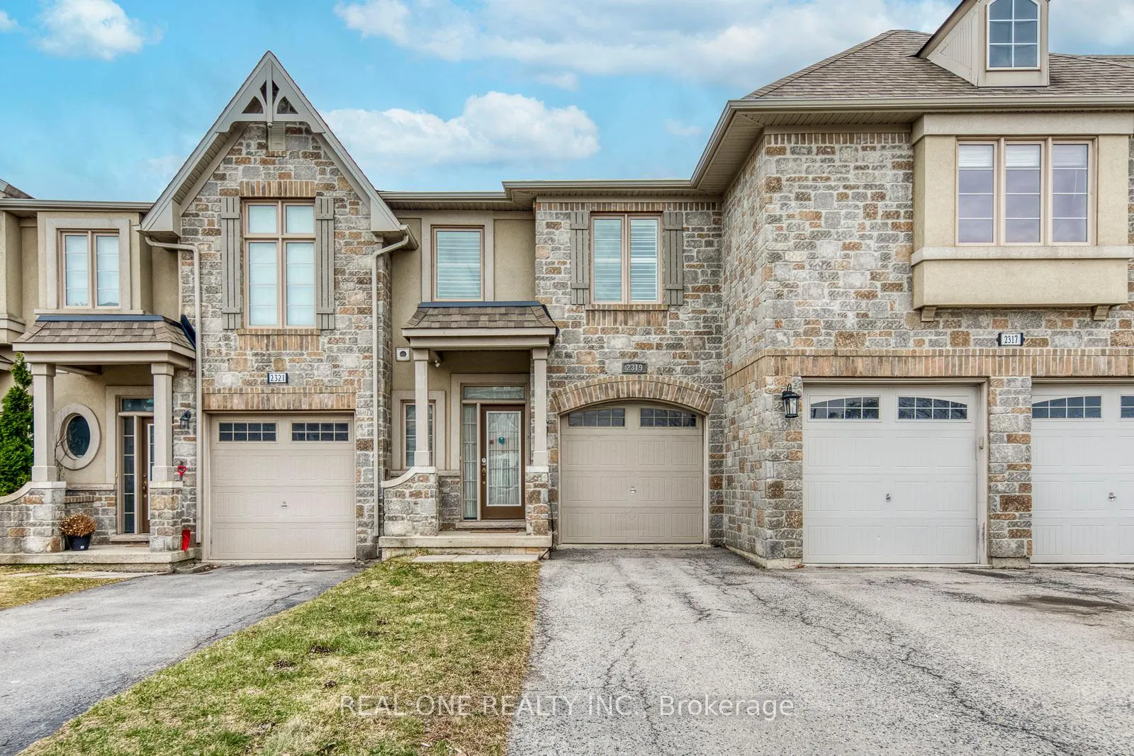 Photo 1 of 2319 Stone Glen Crescent, Oakville, Westmount — HOMEH