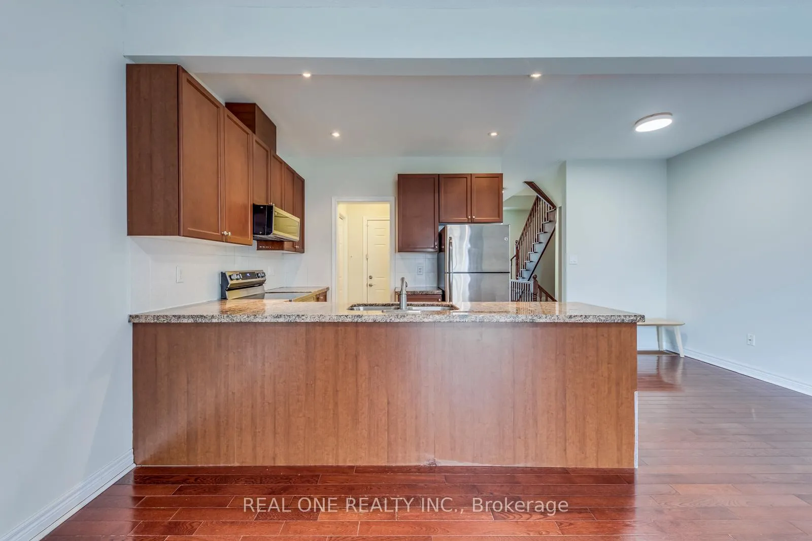 Photo 13 of 2319 Stone Glen Crescent, Oakville, Westmount — HOMEH