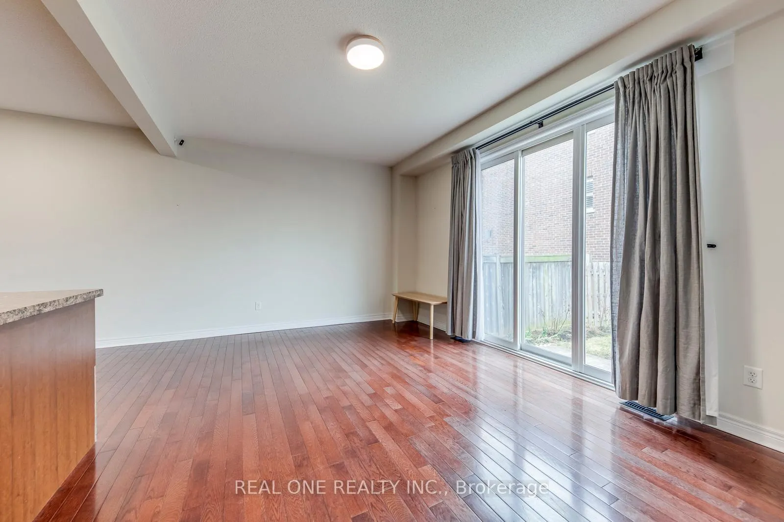Photo 16 of 2319 Stone Glen Crescent, Oakville, Westmount — HOMEH