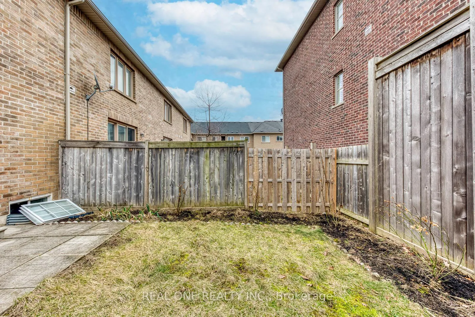 Photo 38 of 2319 Stone Glen Crescent, Oakville, Westmount — HOMEH