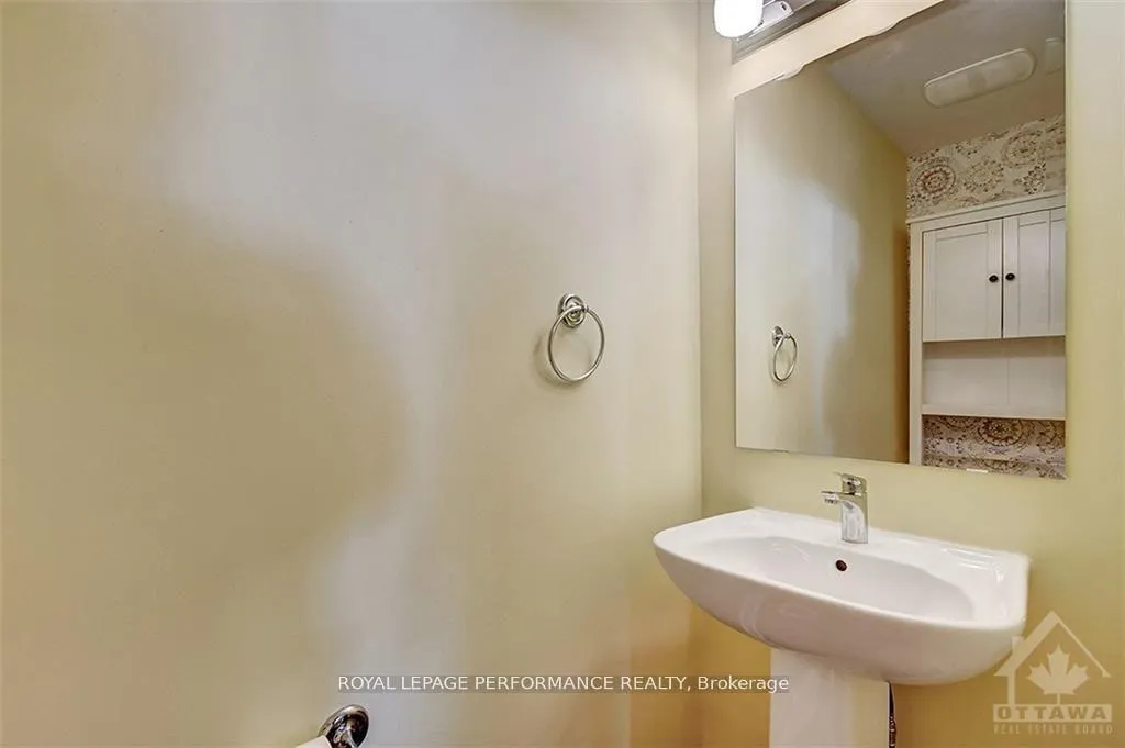 Photo 5 of 610 Lauraleaf Crescent, Ottawa, Barrhaven - Half Moon Bay — HOMEH