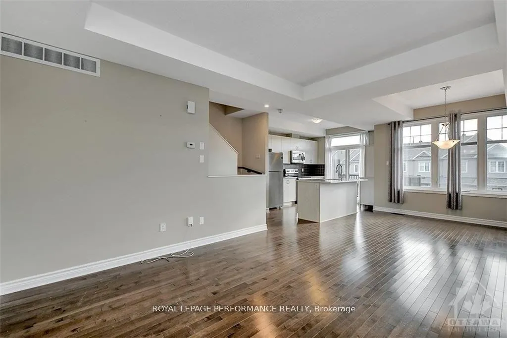 Photo 7 of 610 Lauraleaf Crescent, Ottawa, Barrhaven - Half Moon Bay — HOMEH