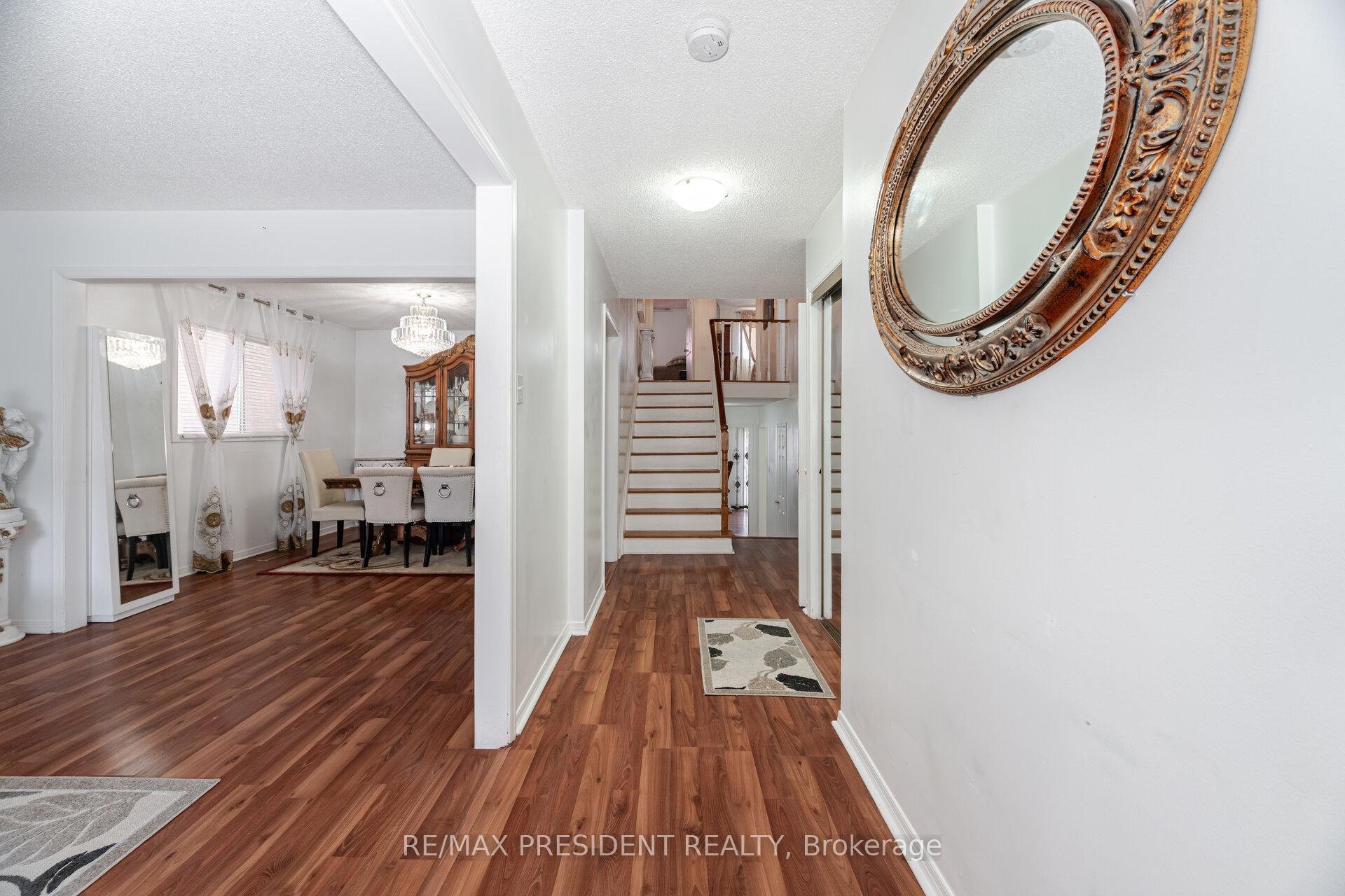 Photo 4 of 66 Gihon Spring Drive, Etobicoke, Mount Olive-Silverstone-Jamestown — HOMEH
