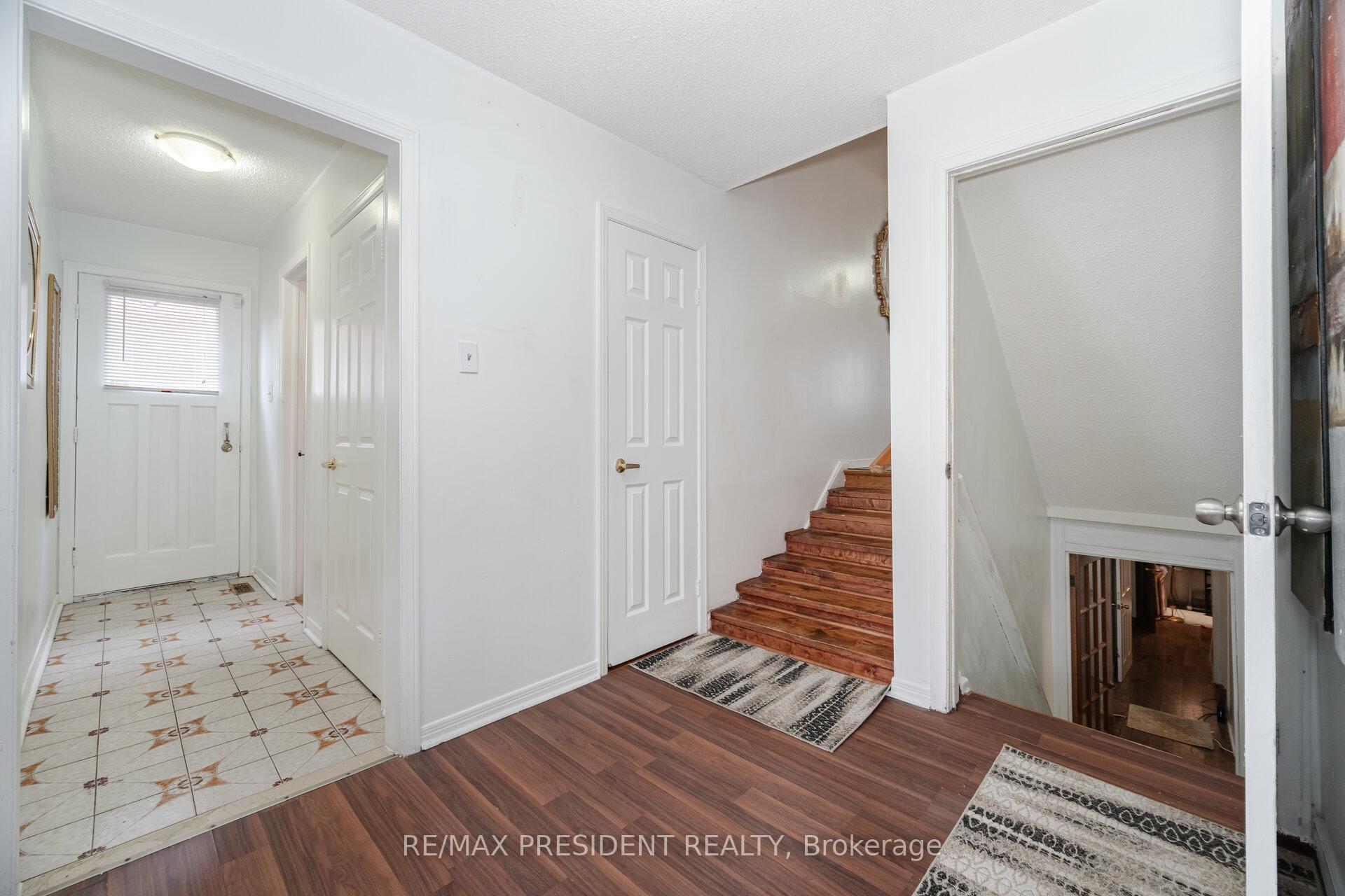 Photo 23 of 66 Gihon Spring Drive, Etobicoke, Mount Olive-Silverstone-Jamestown — HOMEH