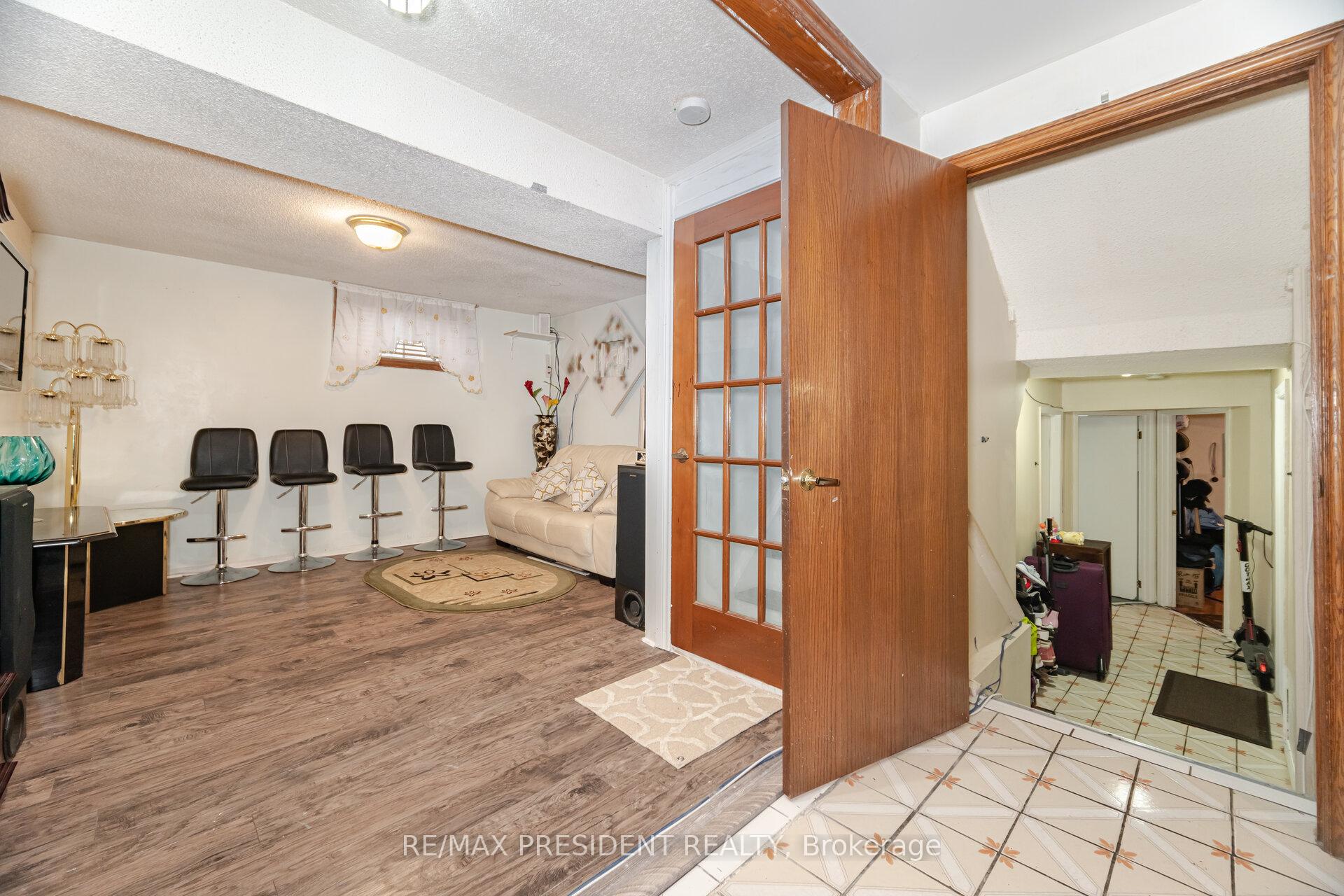 Photo 29 of 66 Gihon Spring Drive, Etobicoke, Mount Olive-Silverstone-Jamestown — HOMEH