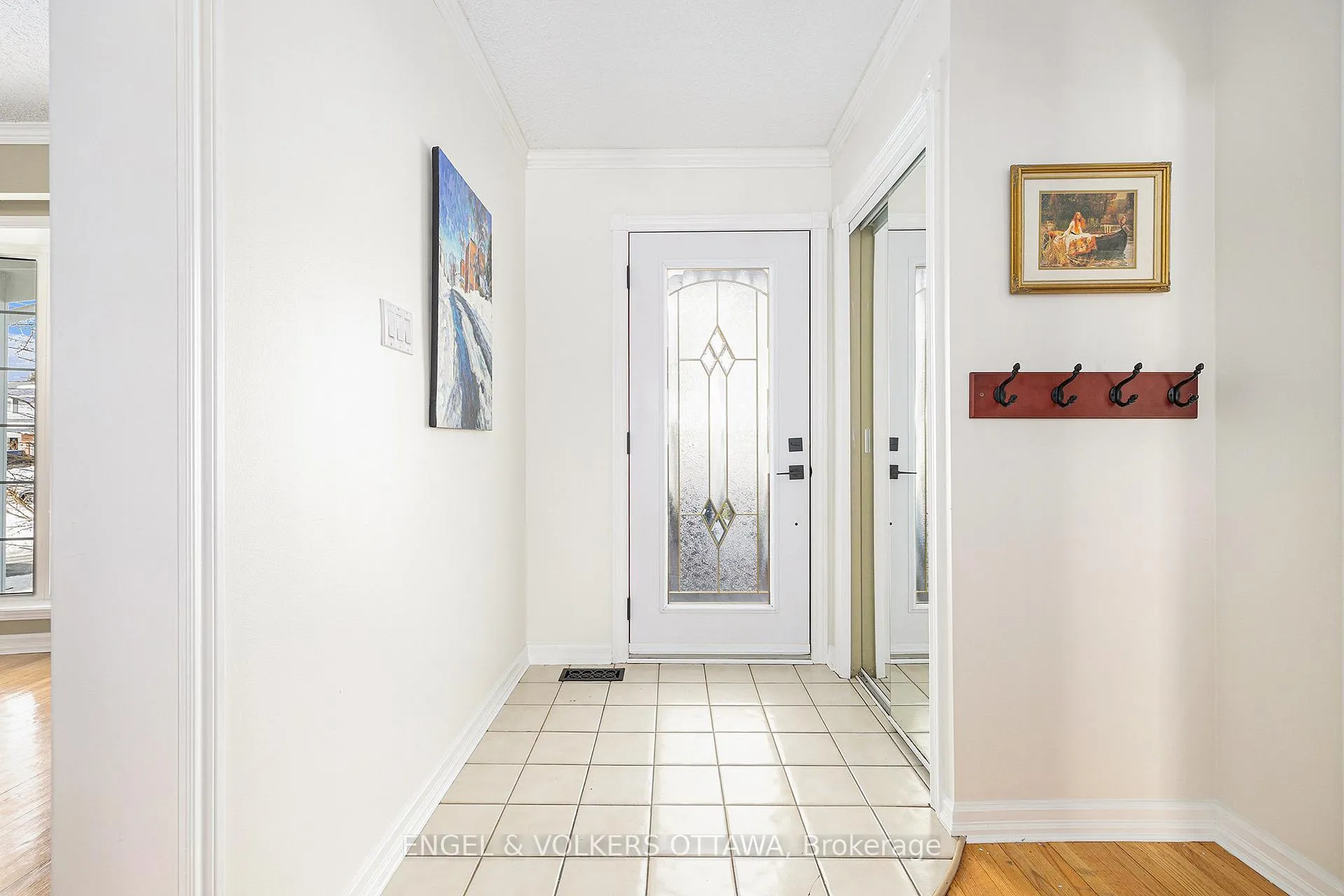 Photo 3 of 12 Woodburn Drive, Ottawa, Blackburn Hamlet — HOMEH