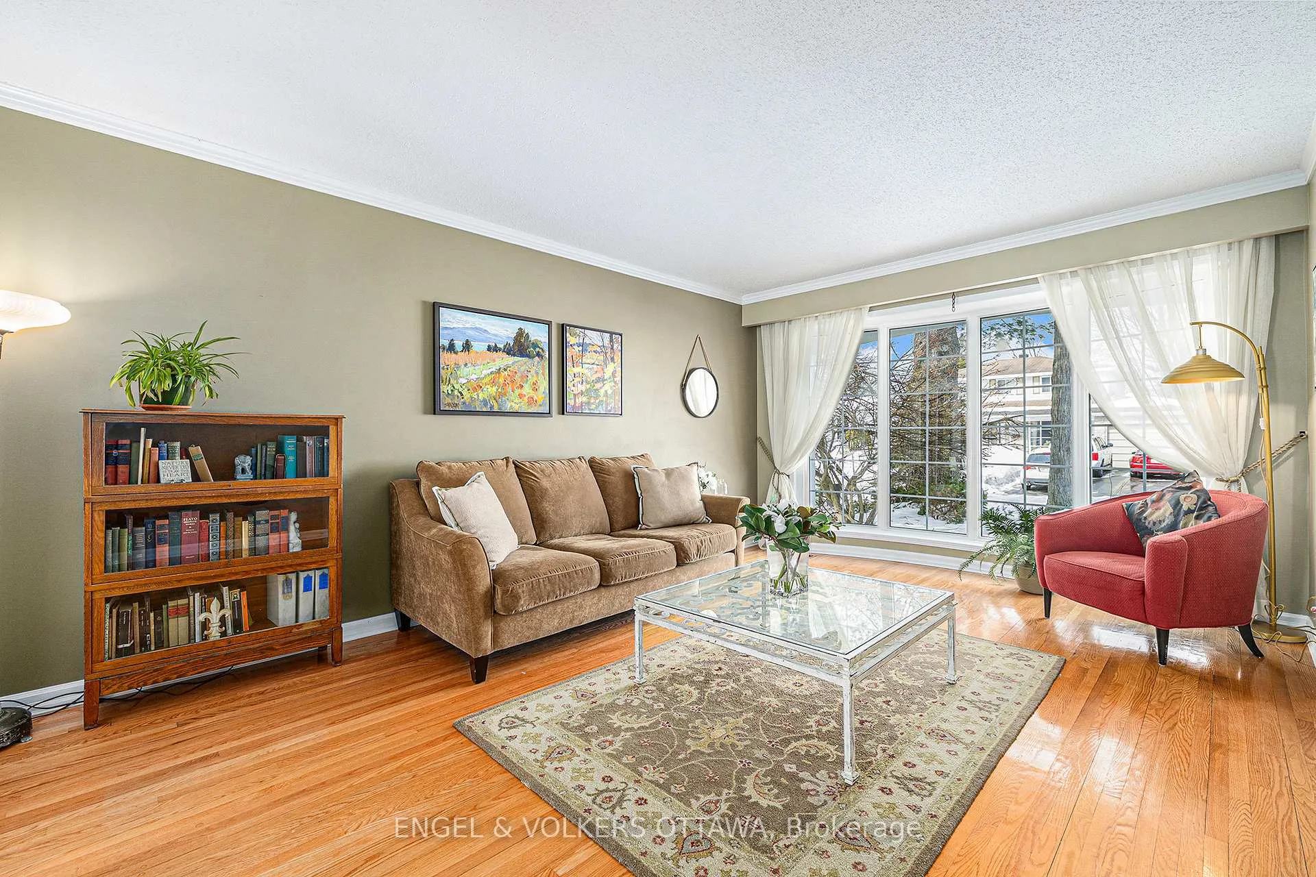 Photo 6 of 12 Woodburn Drive, Ottawa, Blackburn Hamlet — HOMEH