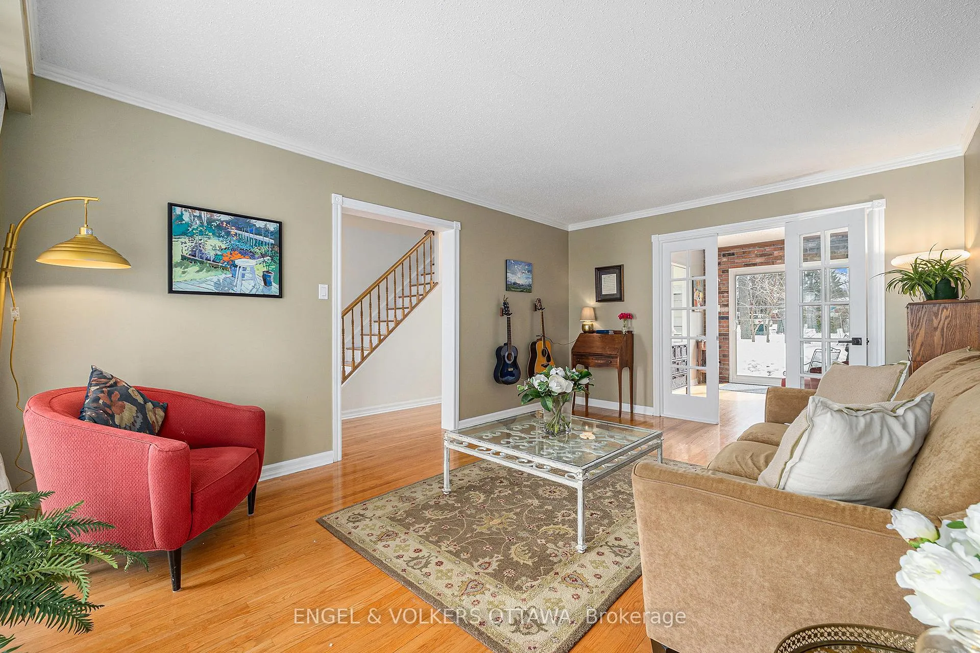 Photo 8 of 12 Woodburn Drive, Ottawa, Blackburn Hamlet — HOMEH