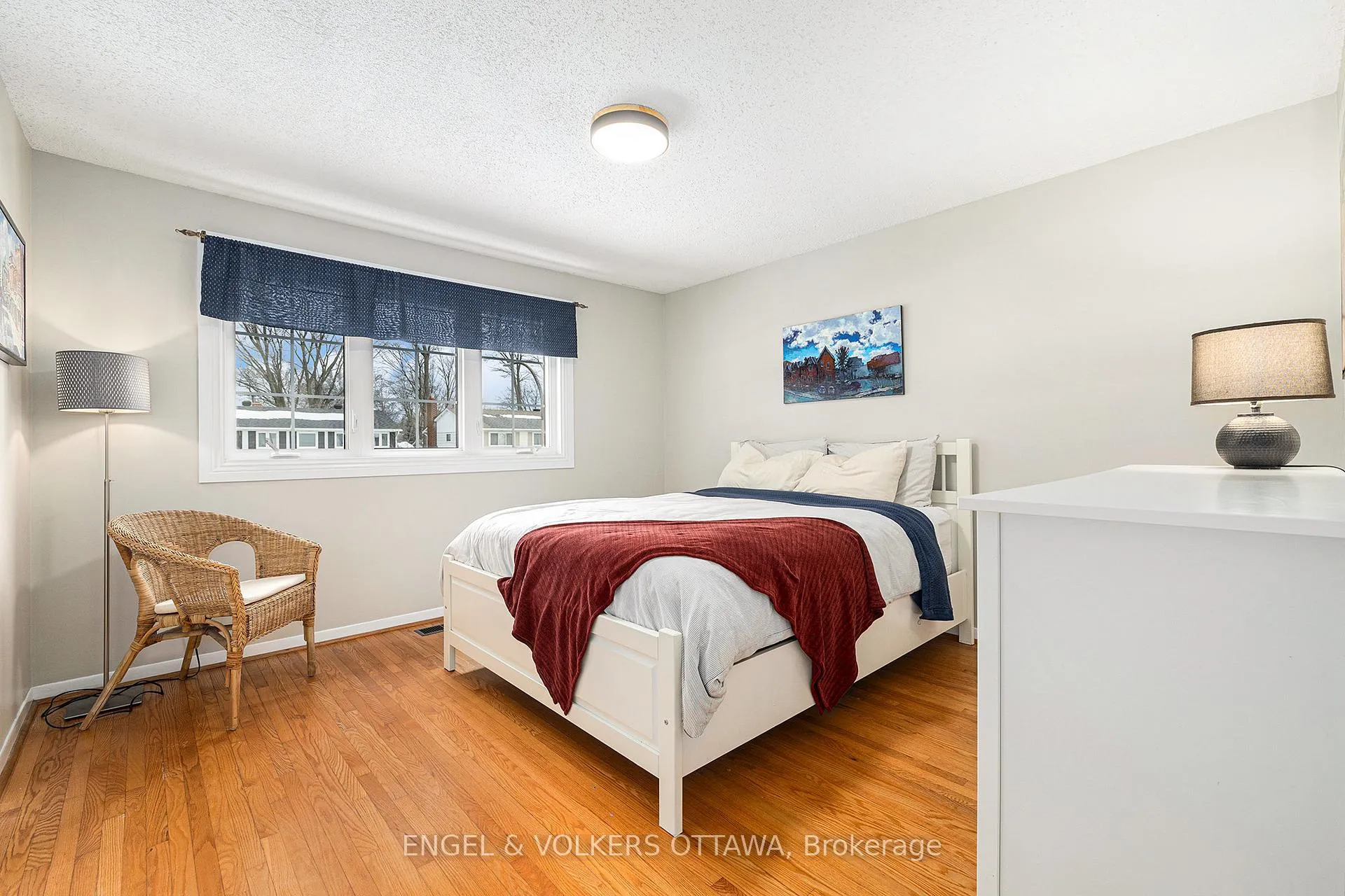 Photo 21 of 12 Woodburn Drive, Ottawa, Blackburn Hamlet — HOMEH