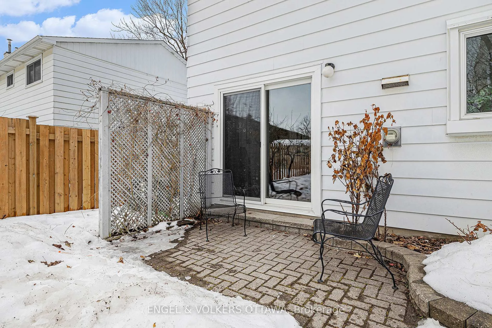 Photo 30 of 12 Woodburn Drive, Ottawa, Blackburn Hamlet — HOMEH