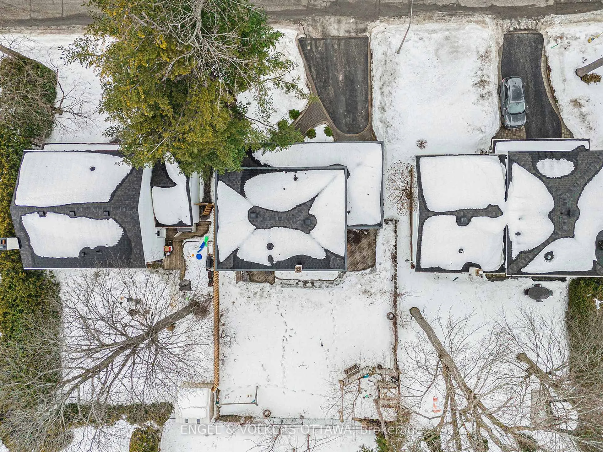 Photo 32 of 12 Woodburn Drive, Ottawa, Blackburn Hamlet — HOMEH