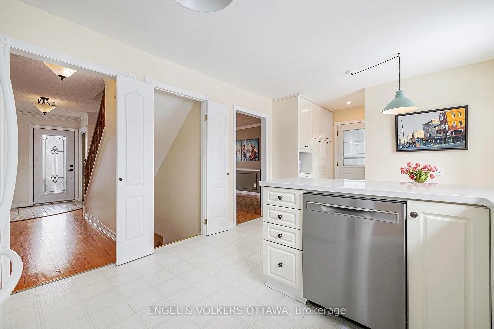 Photo 37 of 12 Woodburn Drive, Ottawa, Blackburn Hamlet — HOMEH
