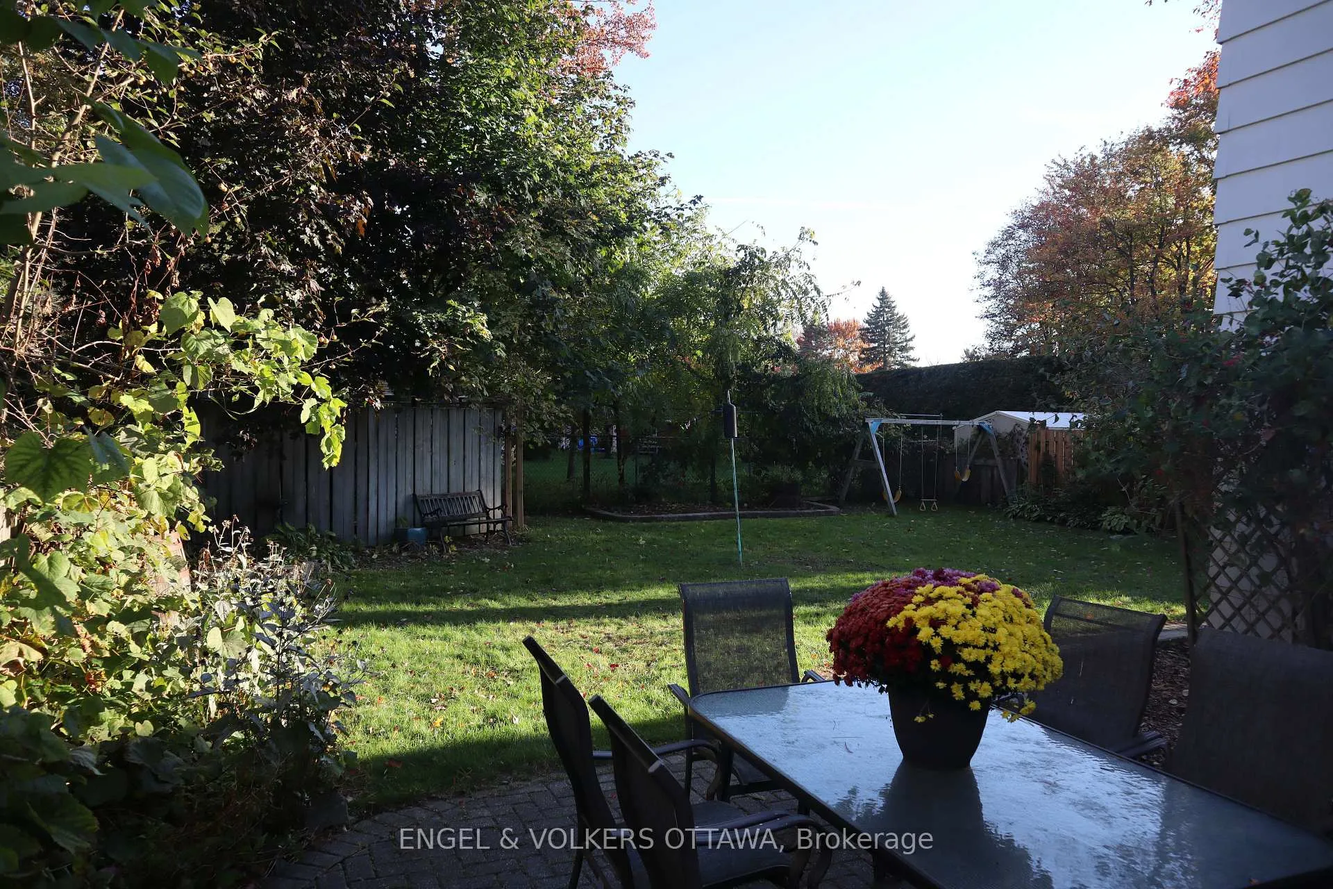Photo 49 of 12 Woodburn Drive, Ottawa, Blackburn Hamlet — HOMEH