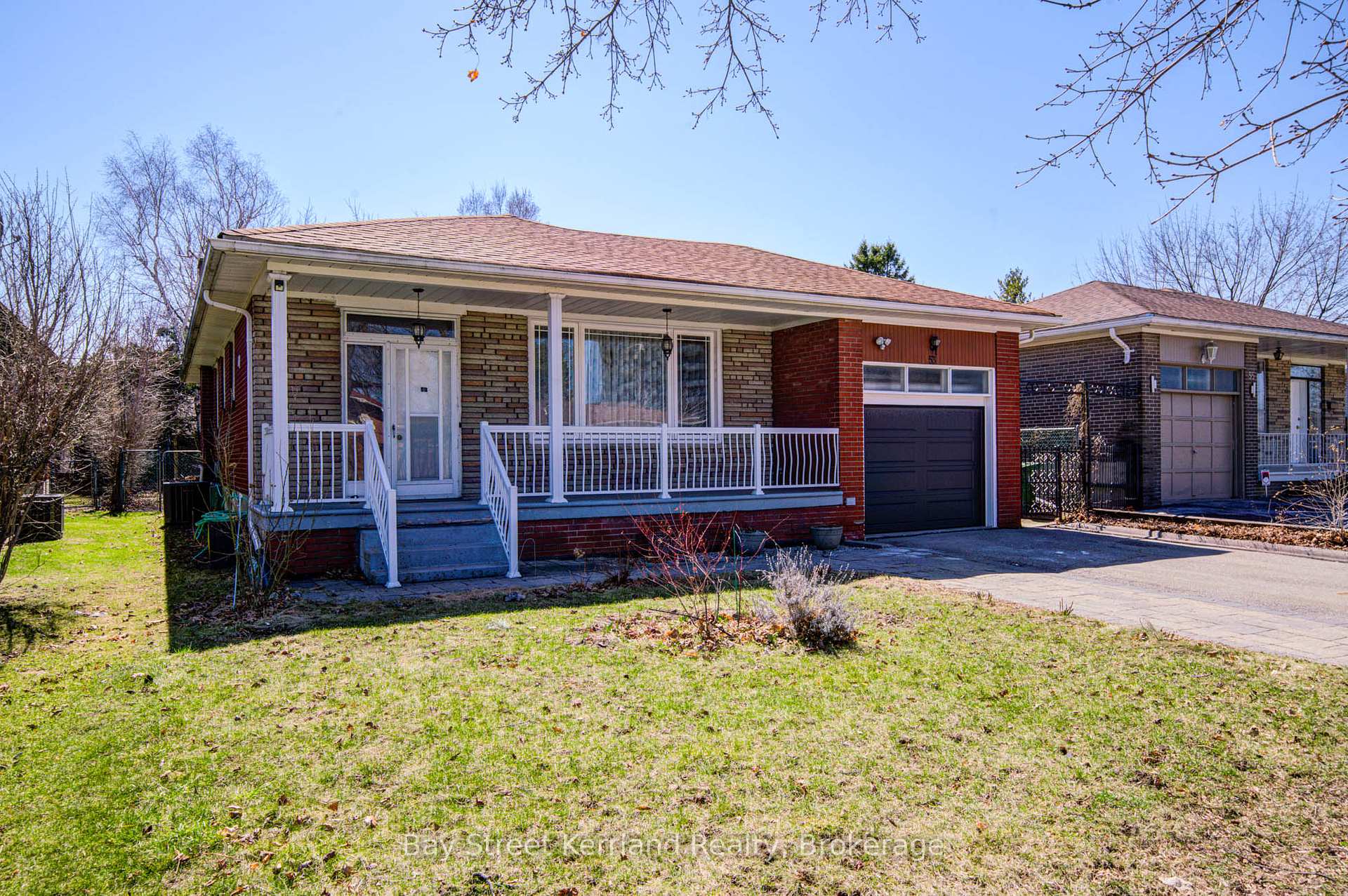 Photo 3 of 53 Ladbrooke Road, Etobicoke, Willowridge-Martingrove-Richview — HOMEH