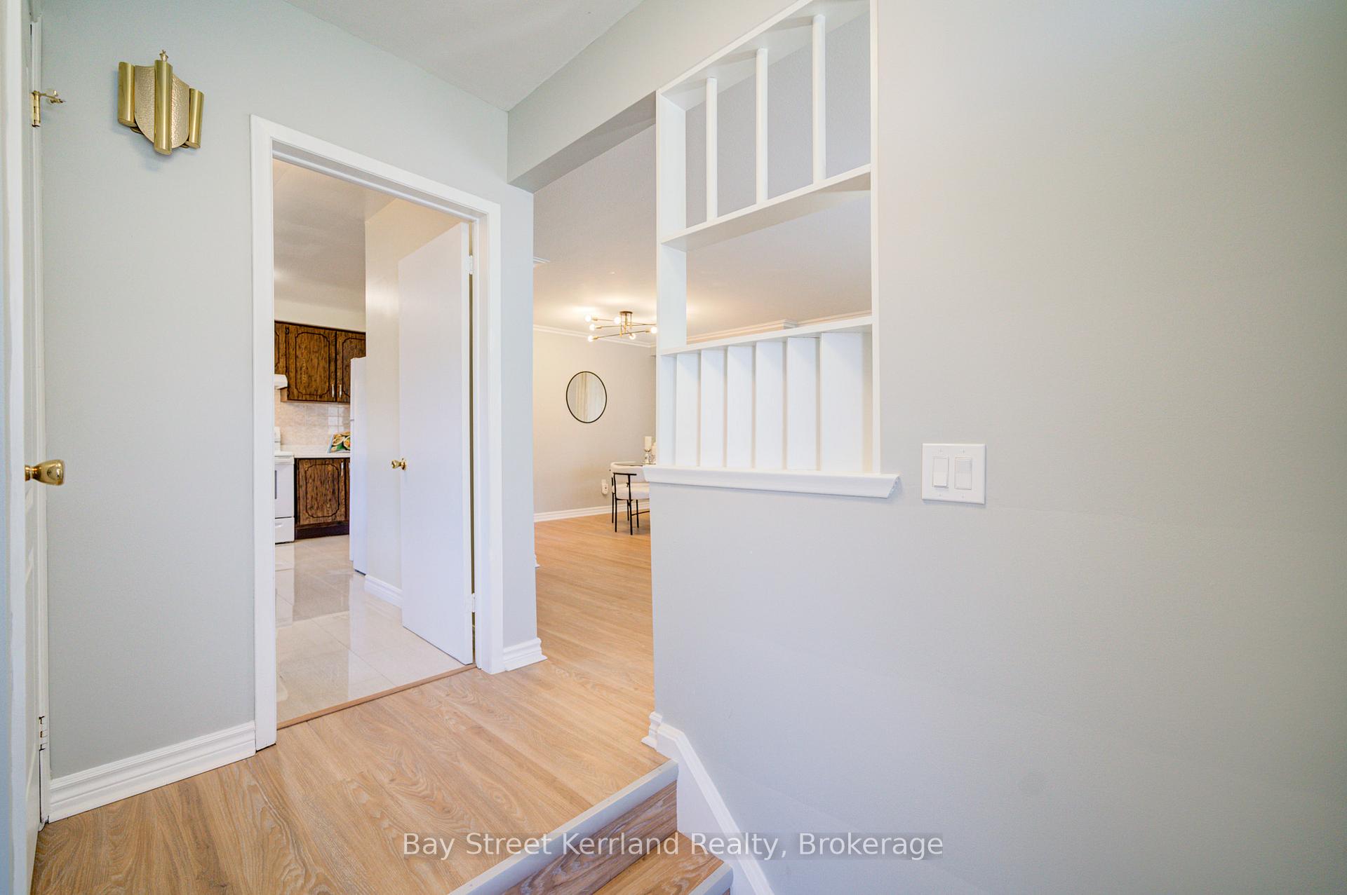 Photo 5 of 53 Ladbrooke Road, Etobicoke, Willowridge-Martingrove-Richview — HOMEH