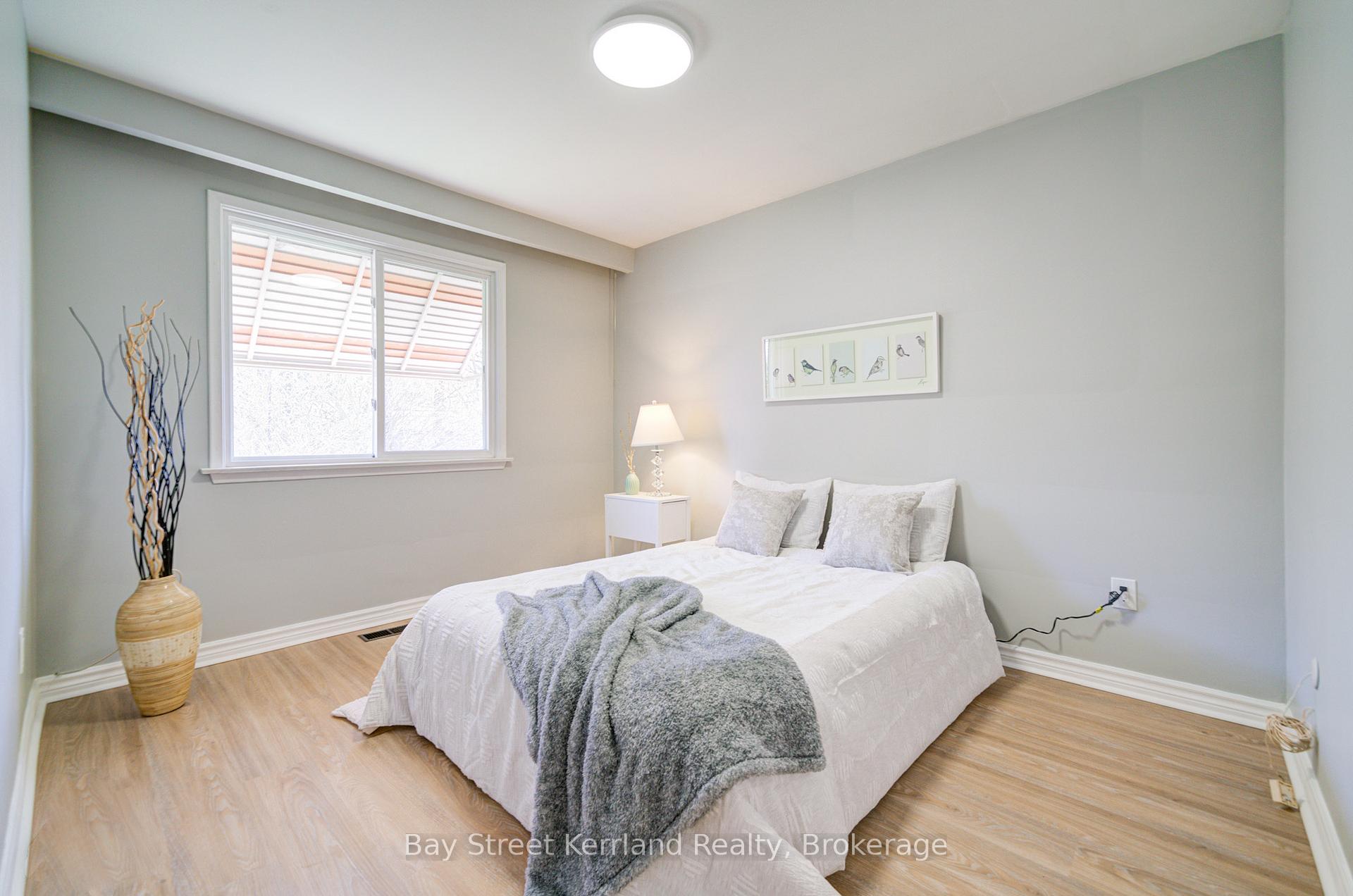 Photo 16 of 53 Ladbrooke Road, Etobicoke, Willowridge-Martingrove-Richview — HOMEH