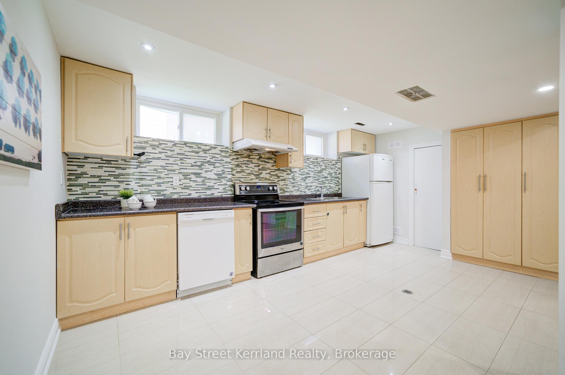 Photo 25 of 53 Ladbrooke Road, Etobicoke, Willowridge-Martingrove-Richview — HOMEH