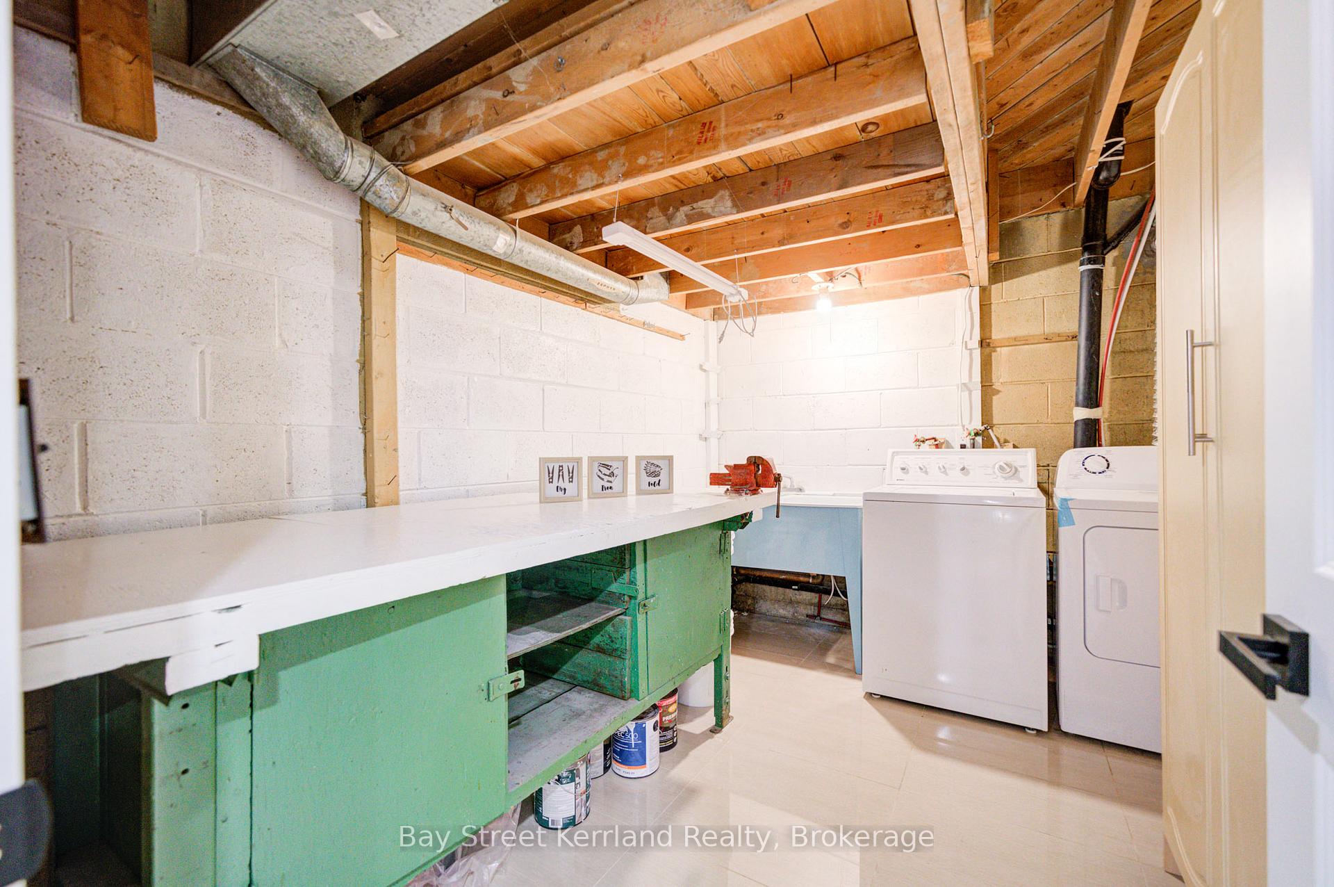 Photo 33 of 53 Ladbrooke Road, Etobicoke, Willowridge-Martingrove-Richview — HOMEH