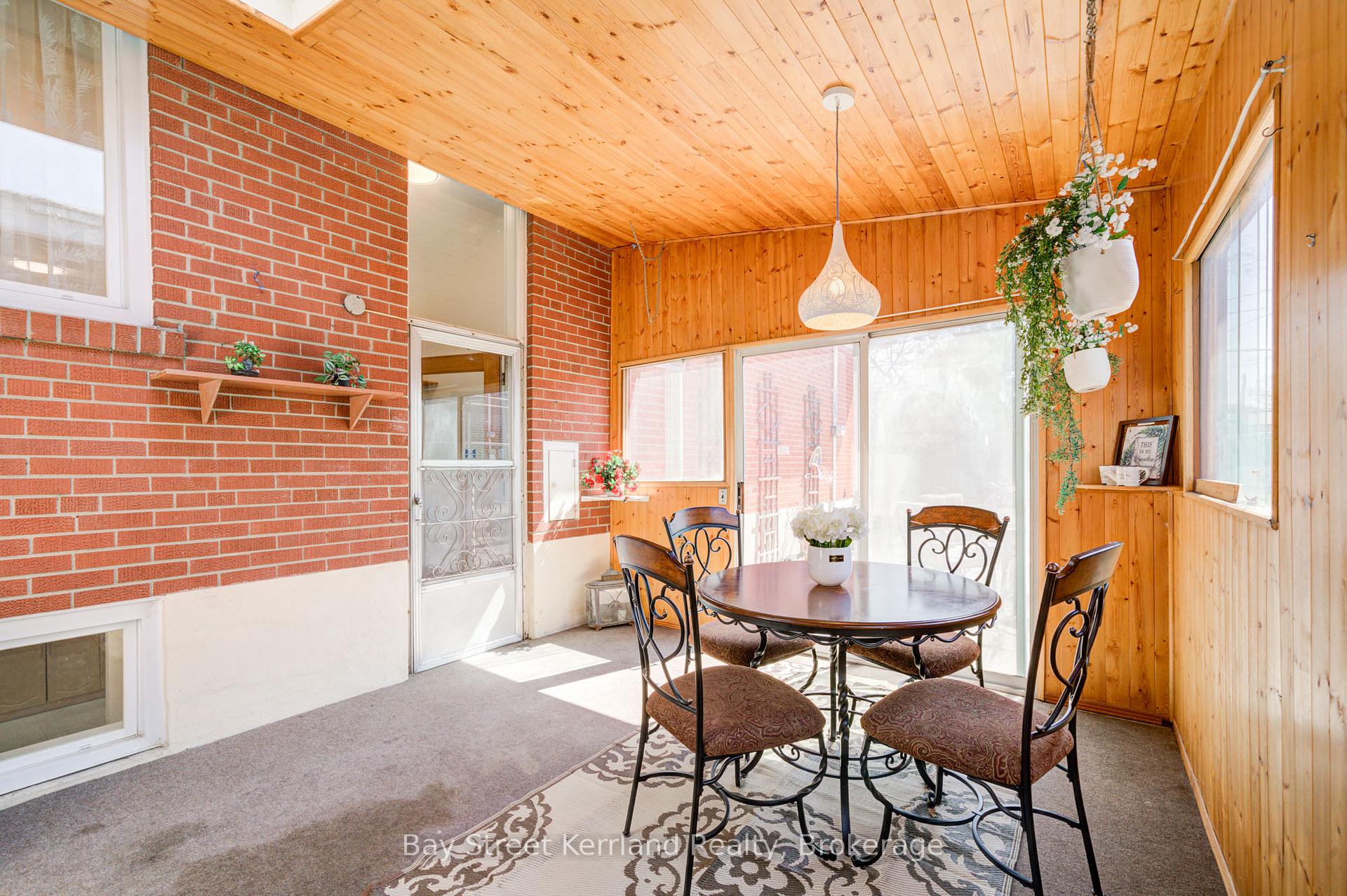 Photo 34 of 53 Ladbrooke Road, Etobicoke, Willowridge-Martingrove-Richview — HOMEH