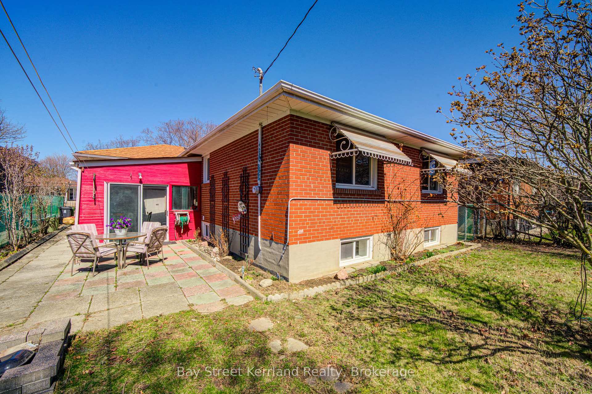 Photo 38 of 53 Ladbrooke Road, Etobicoke, Willowridge-Martingrove-Richview — HOMEH