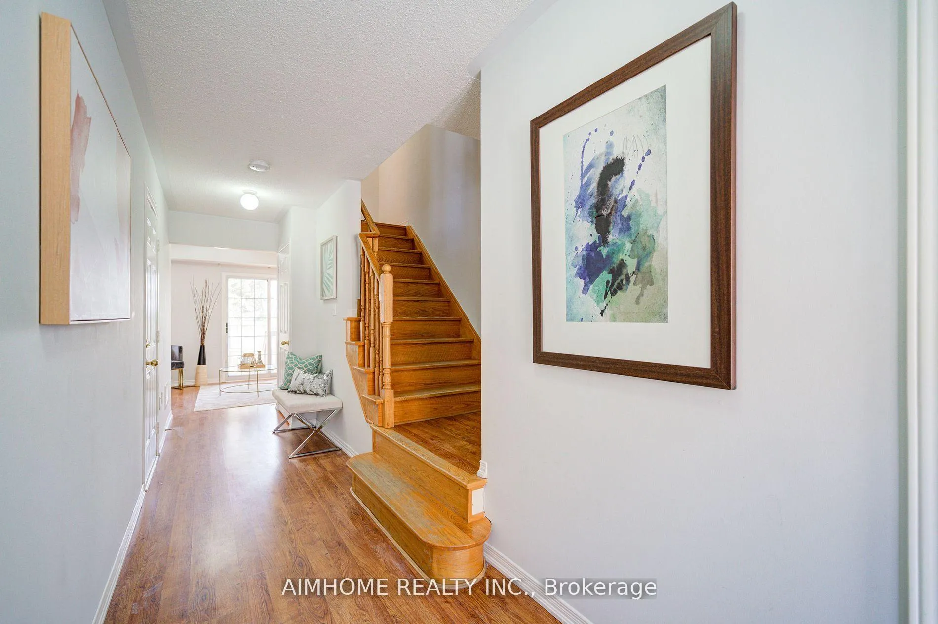 Photo 4 of 27 Warrington Way, Markham, Berczy — HOMEH