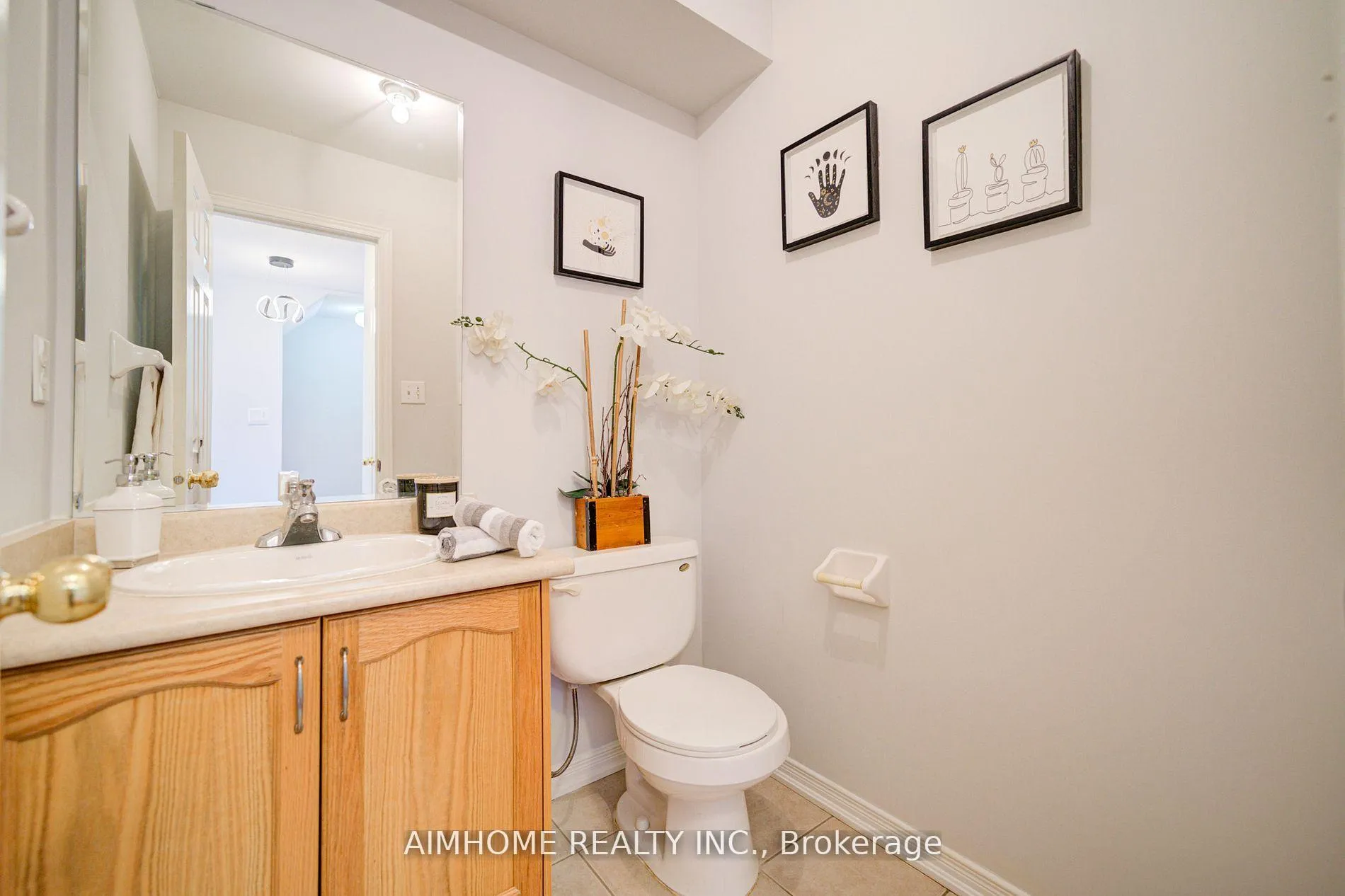Photo 14 of 27 Warrington Way, Markham, Berczy — HOMEH