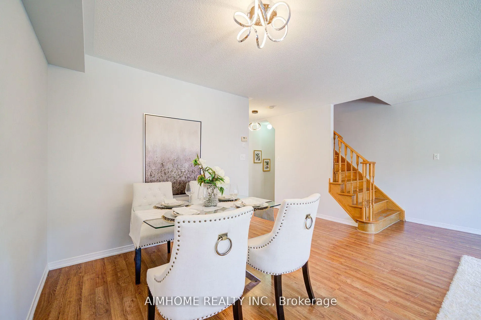 Photo 16 of 27 Warrington Way, Markham, Berczy — HOMEH