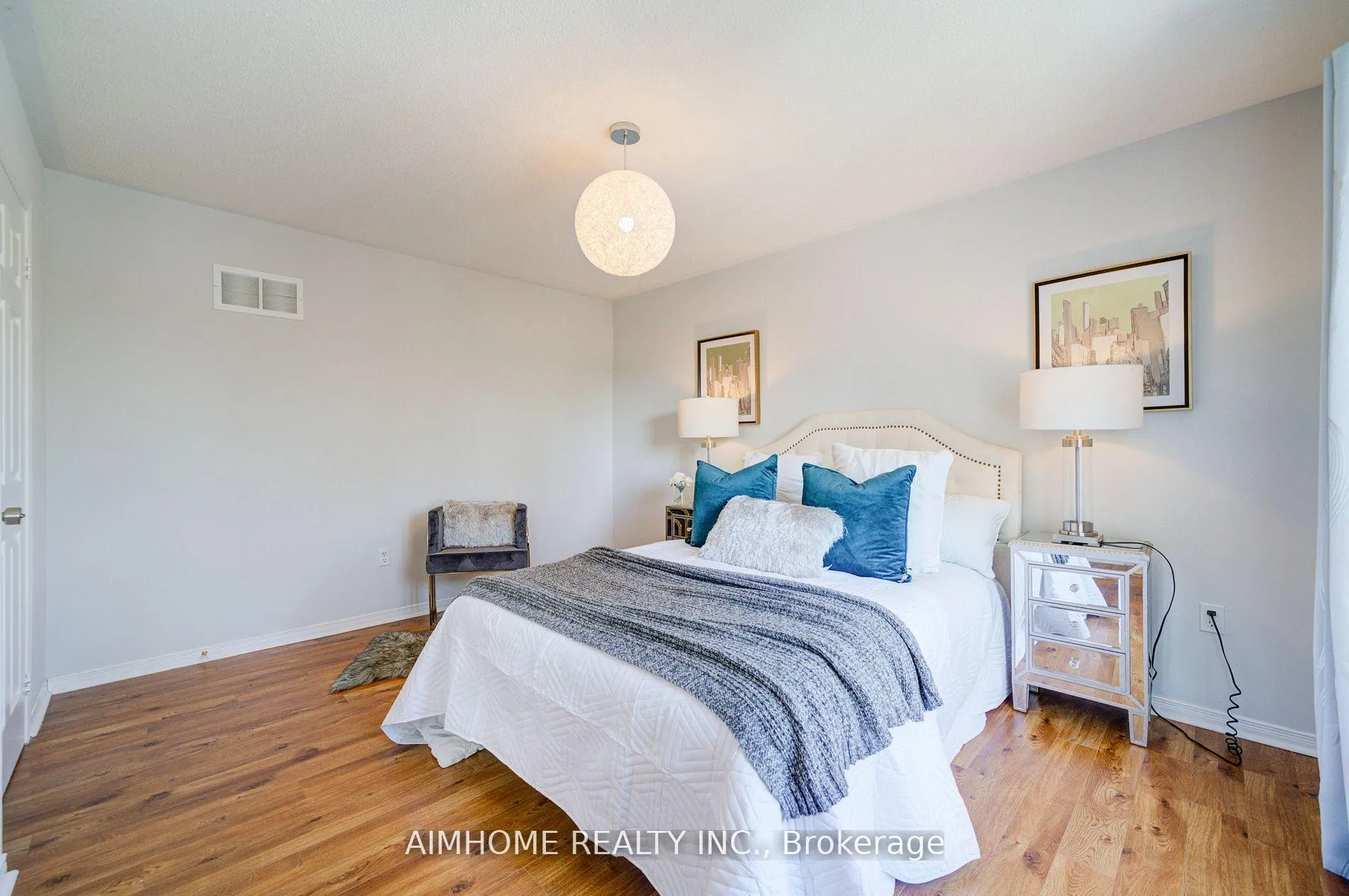 Photo 23 of 27 Warrington Way, Markham, Berczy — HOMEH