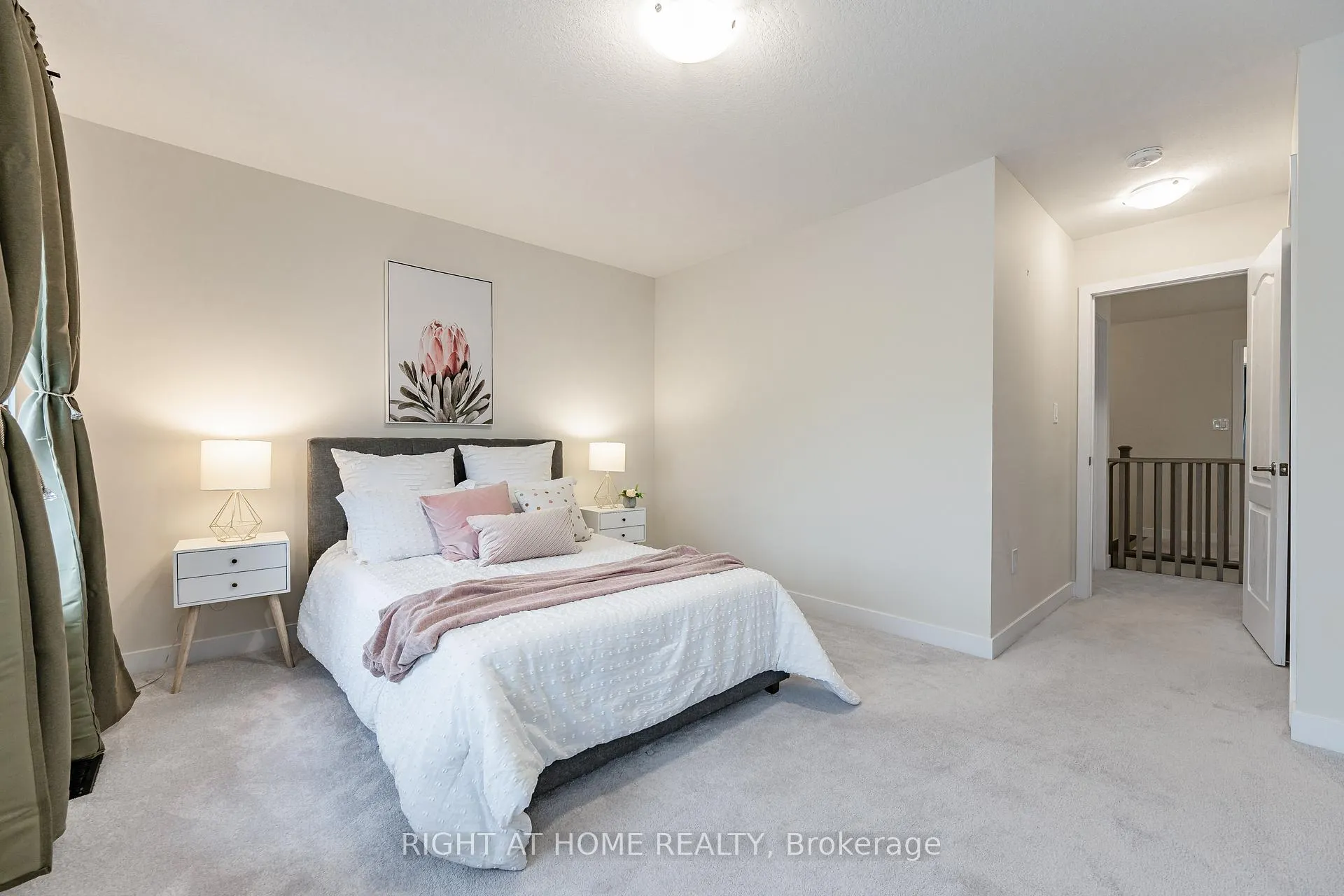 Photo 17 of 116 Whithorn Crescent, Haldimand — HOMEH