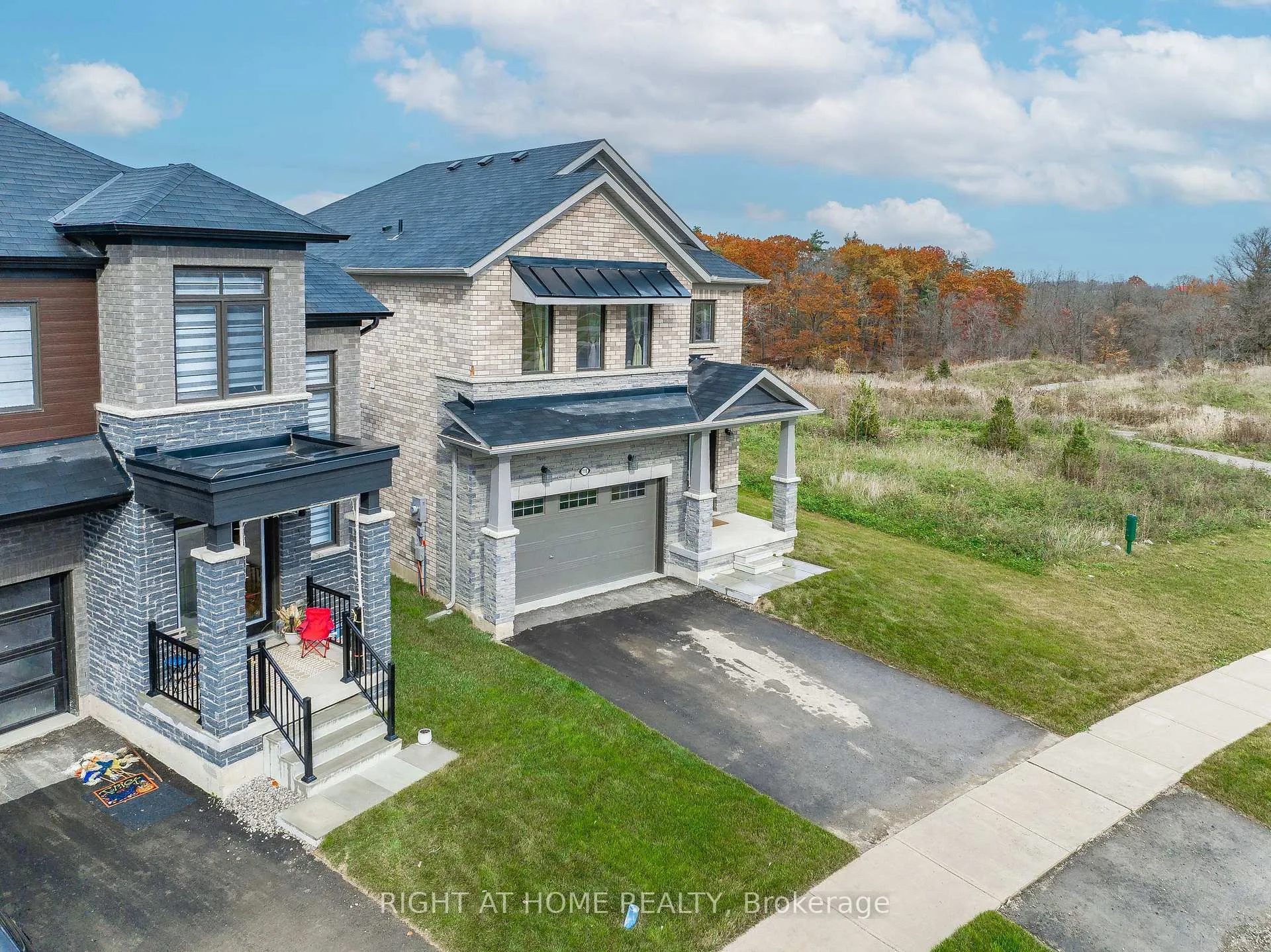 Photo 29 of 116 Whithorn Crescent, Haldimand — HOMEH