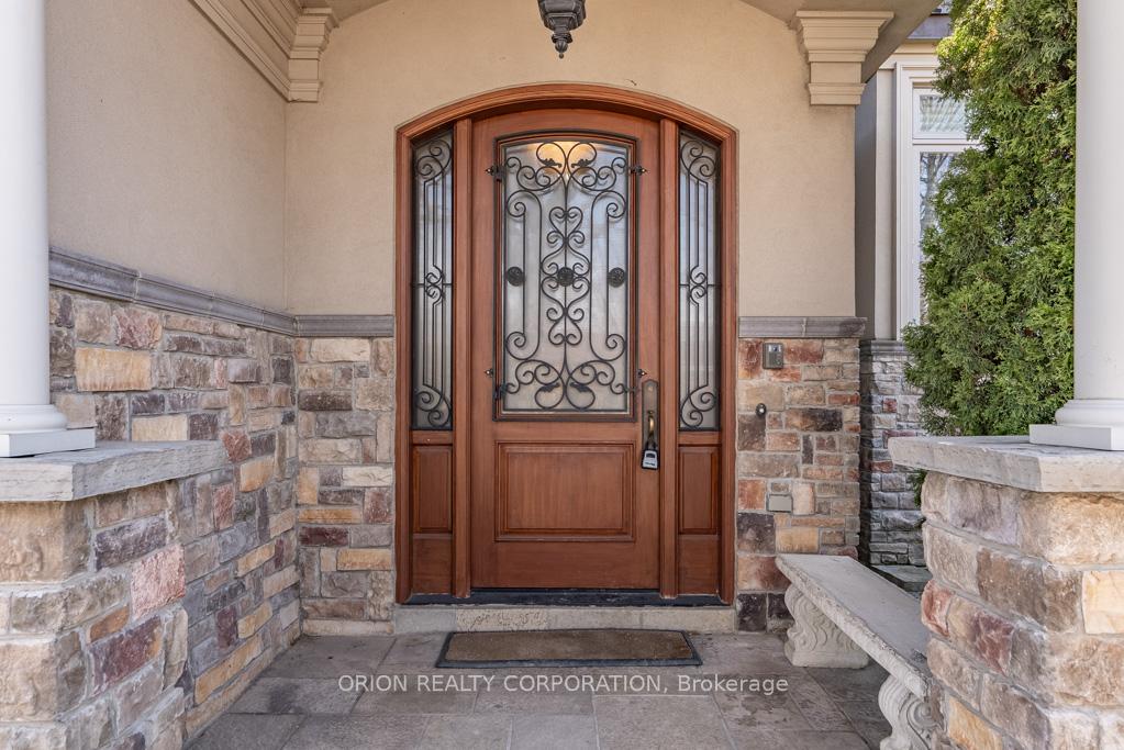 Photo 2 of 293 La Rose Avenue, Etobicoke, Willowridge-Martingrove-Richview — HOMEH