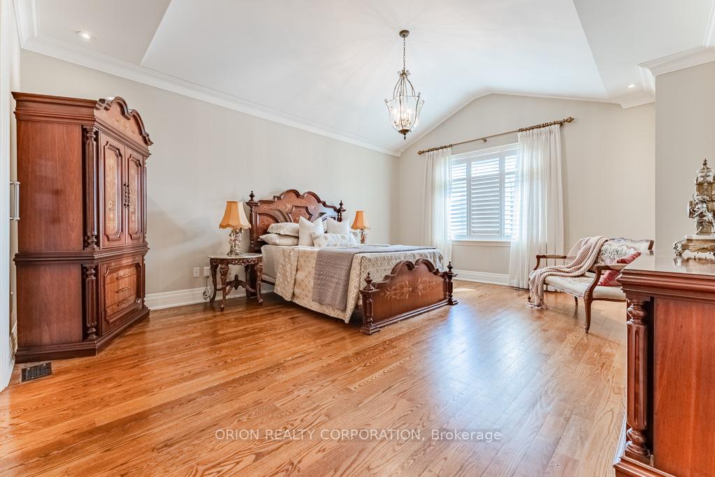 Photo 16 of 293 La Rose Avenue, Etobicoke, Willowridge-Martingrove-Richview — HOMEH