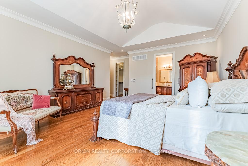 Photo 17 of 293 La Rose Avenue, Etobicoke, Willowridge-Martingrove-Richview — HOMEH