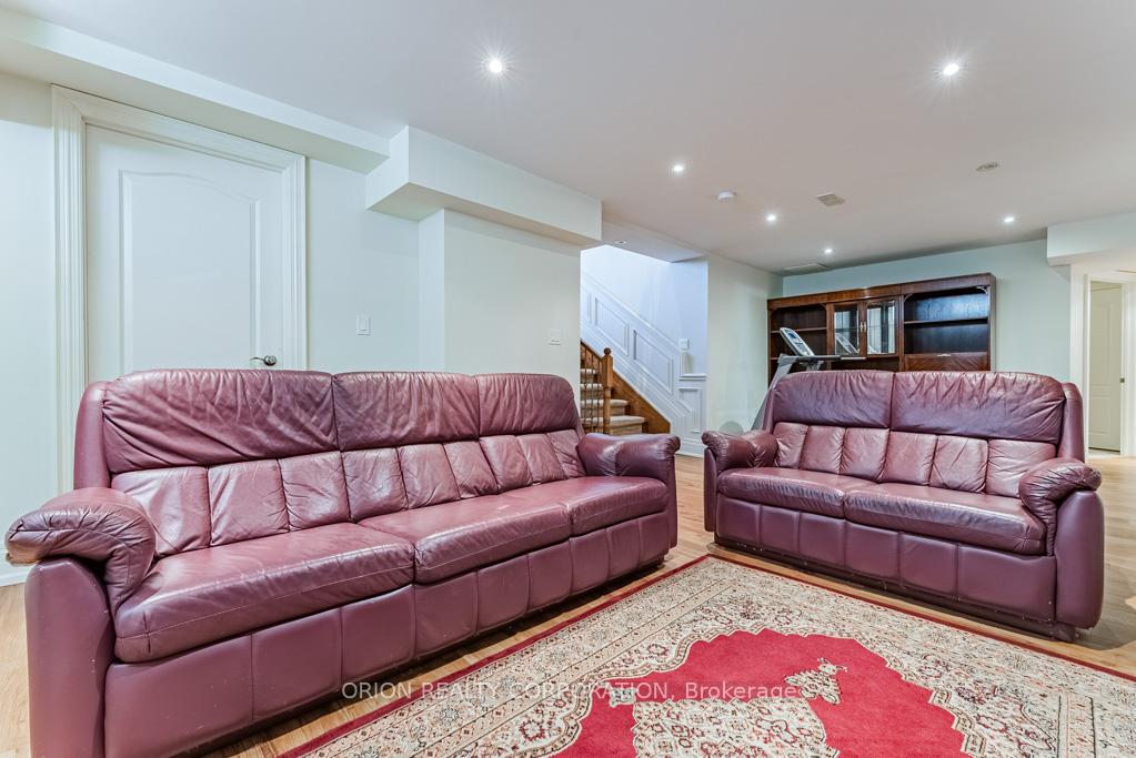 Photo 23 of 293 La Rose Avenue, Etobicoke, Willowridge-Martingrove-Richview — HOMEH