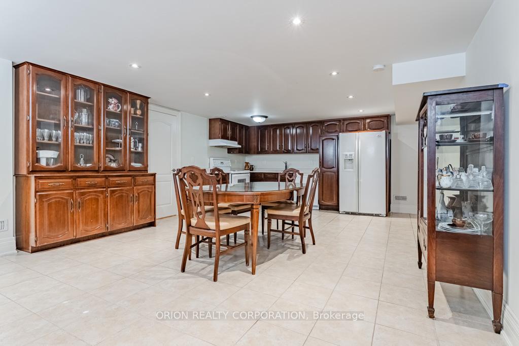 Photo 24 of 293 La Rose Avenue, Etobicoke, Willowridge-Martingrove-Richview — HOMEH