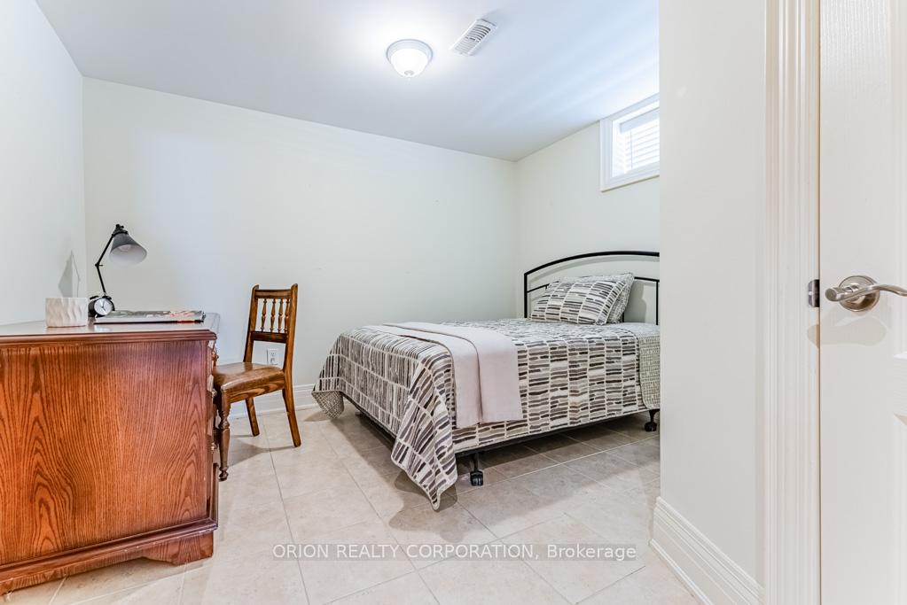 Photo 28 of 293 La Rose Avenue, Etobicoke, Willowridge-Martingrove-Richview — HOMEH