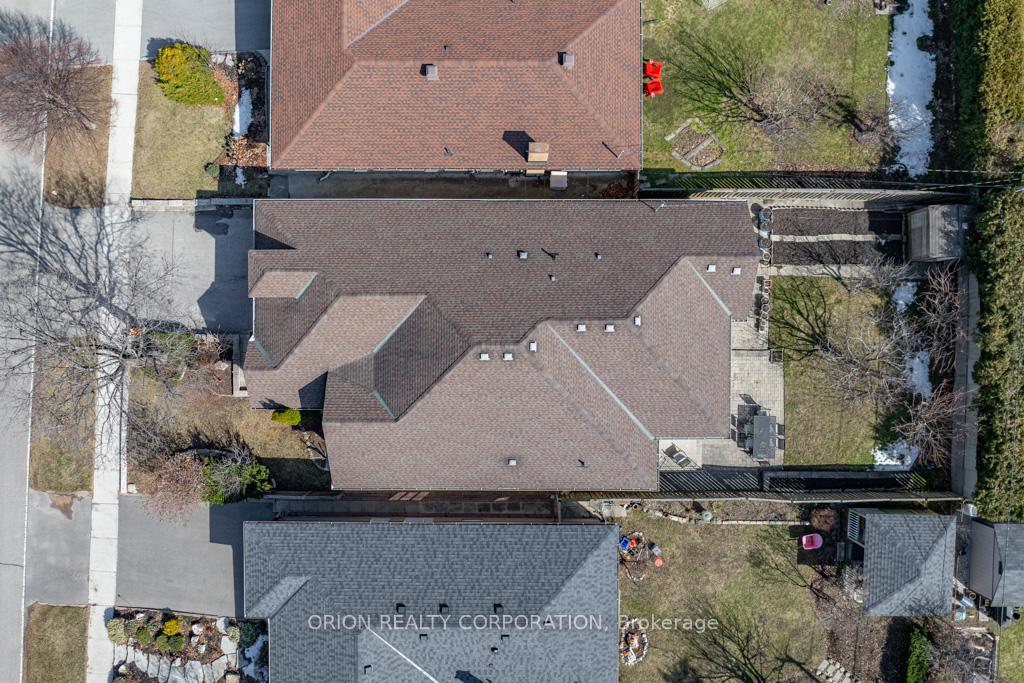 Photo 32 of 293 La Rose Avenue, Etobicoke, Willowridge-Martingrove-Richview — HOMEH