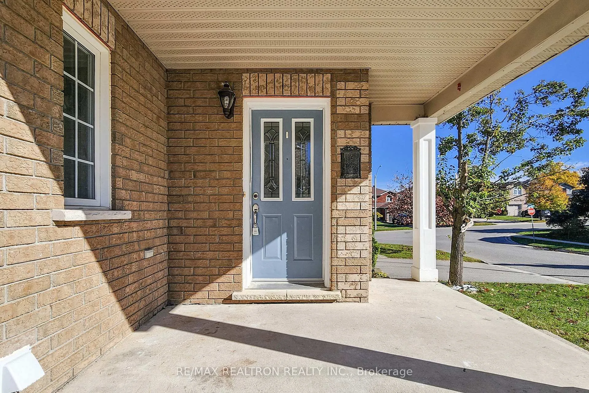 Photo 5 of 46 Watson Drive, Barrie, East Bayfield — HOMEH