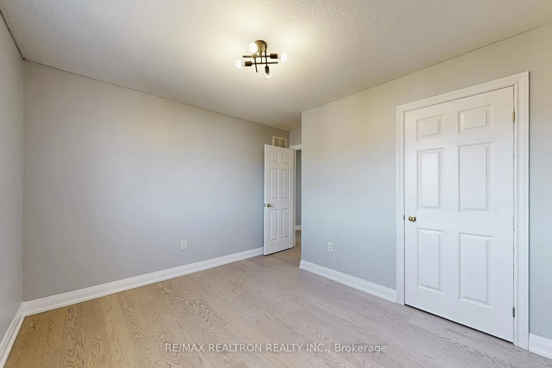Photo 50 of 46 Watson Drive, Barrie, East Bayfield — HOMEH