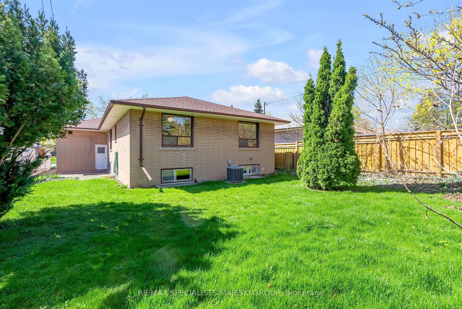 Photo 37 of 220 The Westway, Etobicoke, Kingsview Village-The Westway — HOMEH
