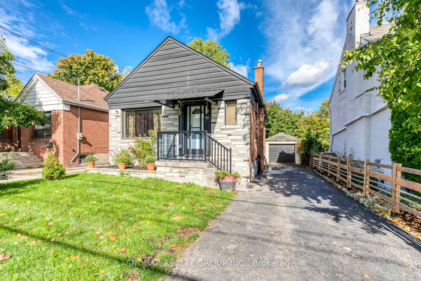 Photo 2 of 32 Dixon Road, Etobicoke, Humber Heights — HOMEH
