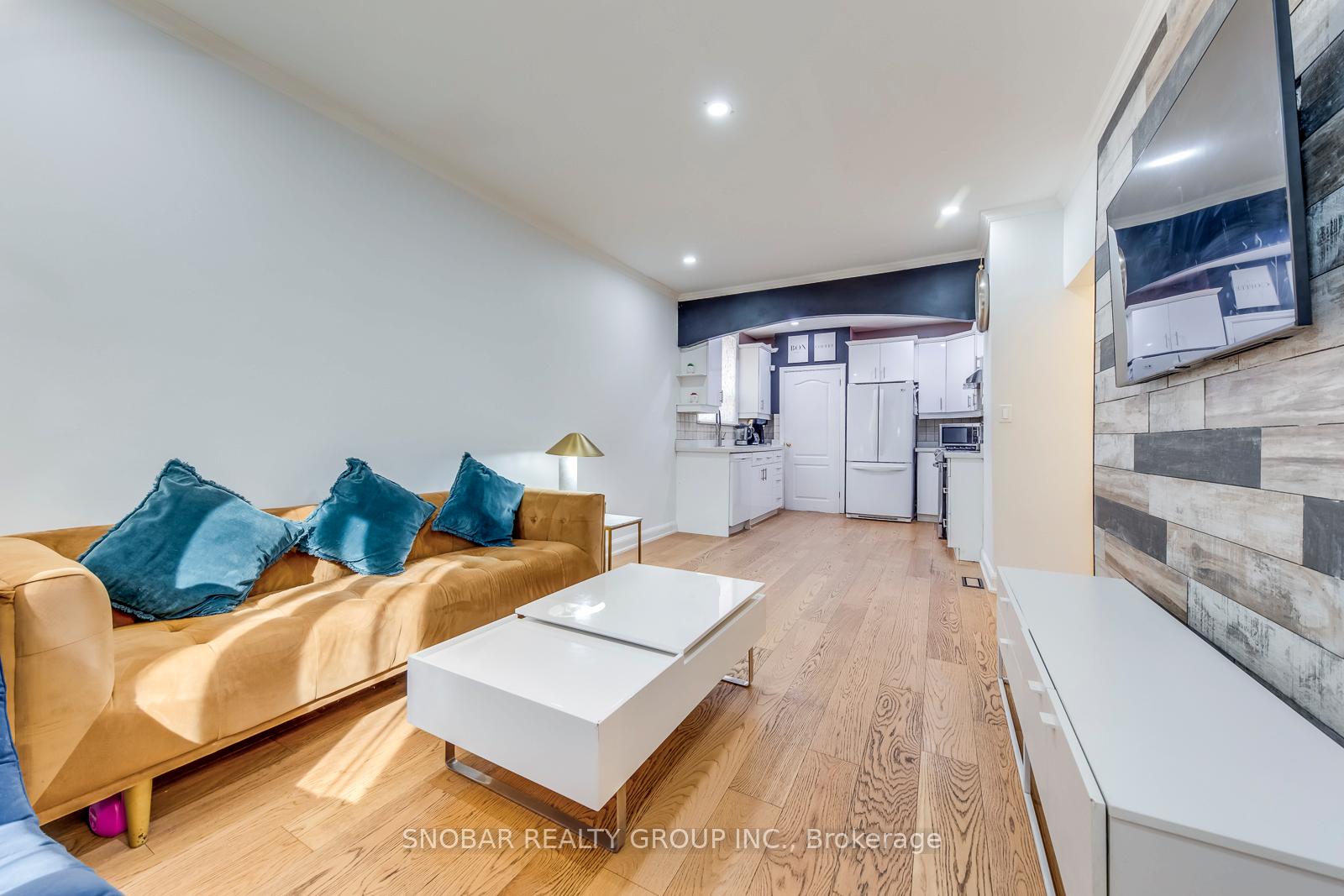 Photo 9 of 32 Dixon Road, Etobicoke, Humber Heights — HOMEH