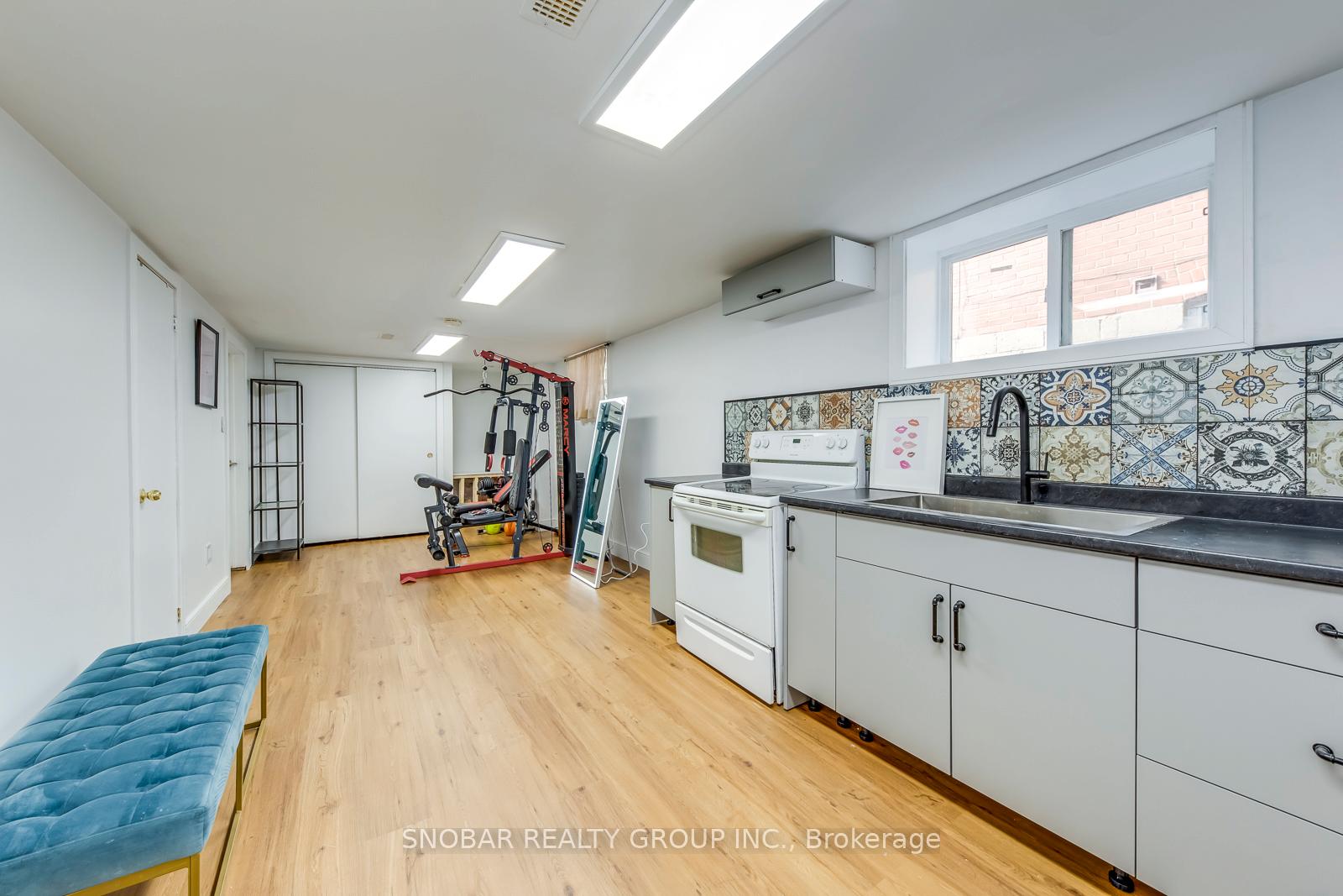 Photo 22 of 32 Dixon Road, Etobicoke, Humber Heights — HOMEH