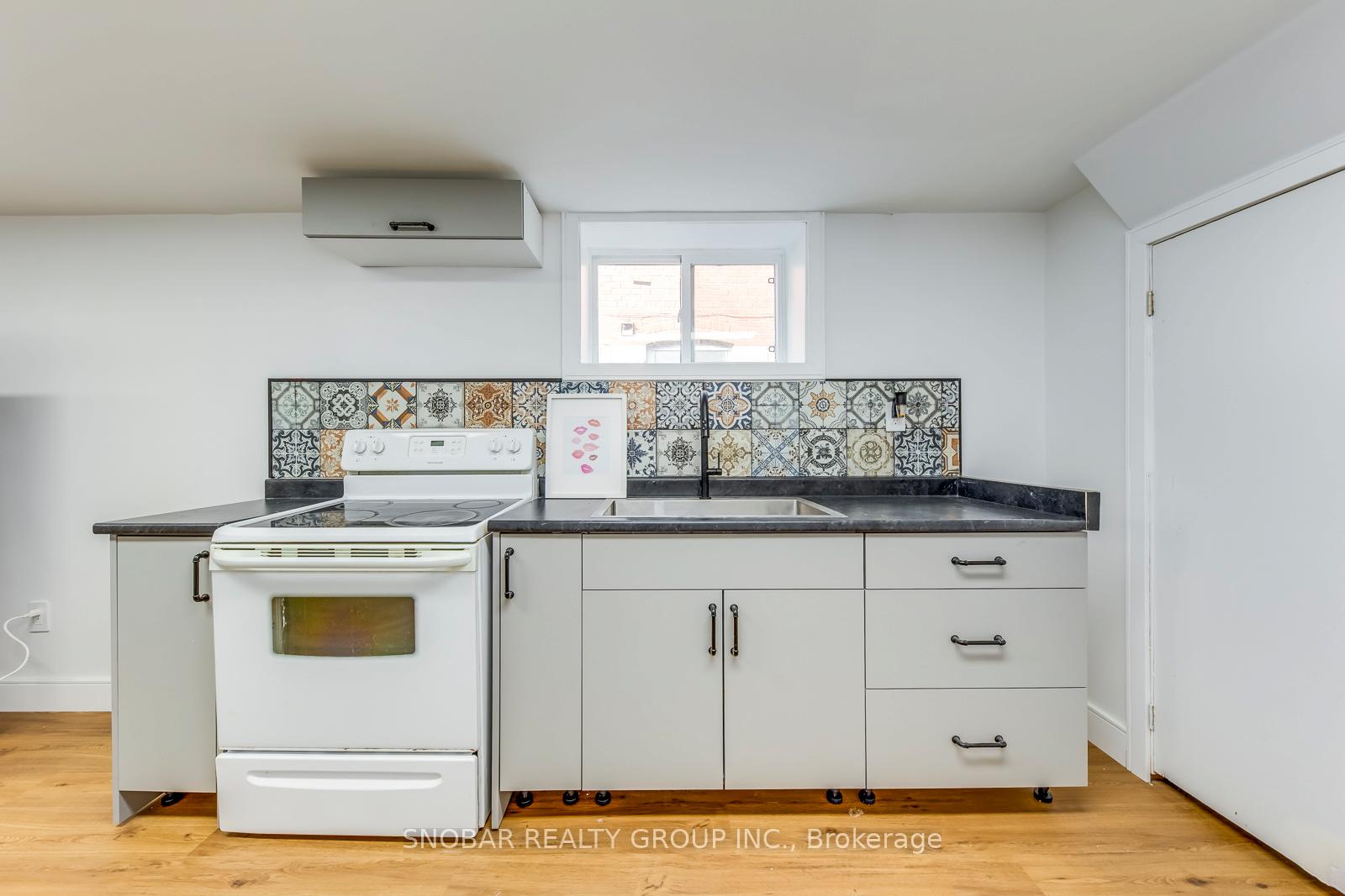 Photo 23 of 32 Dixon Road, Etobicoke, Humber Heights — HOMEH