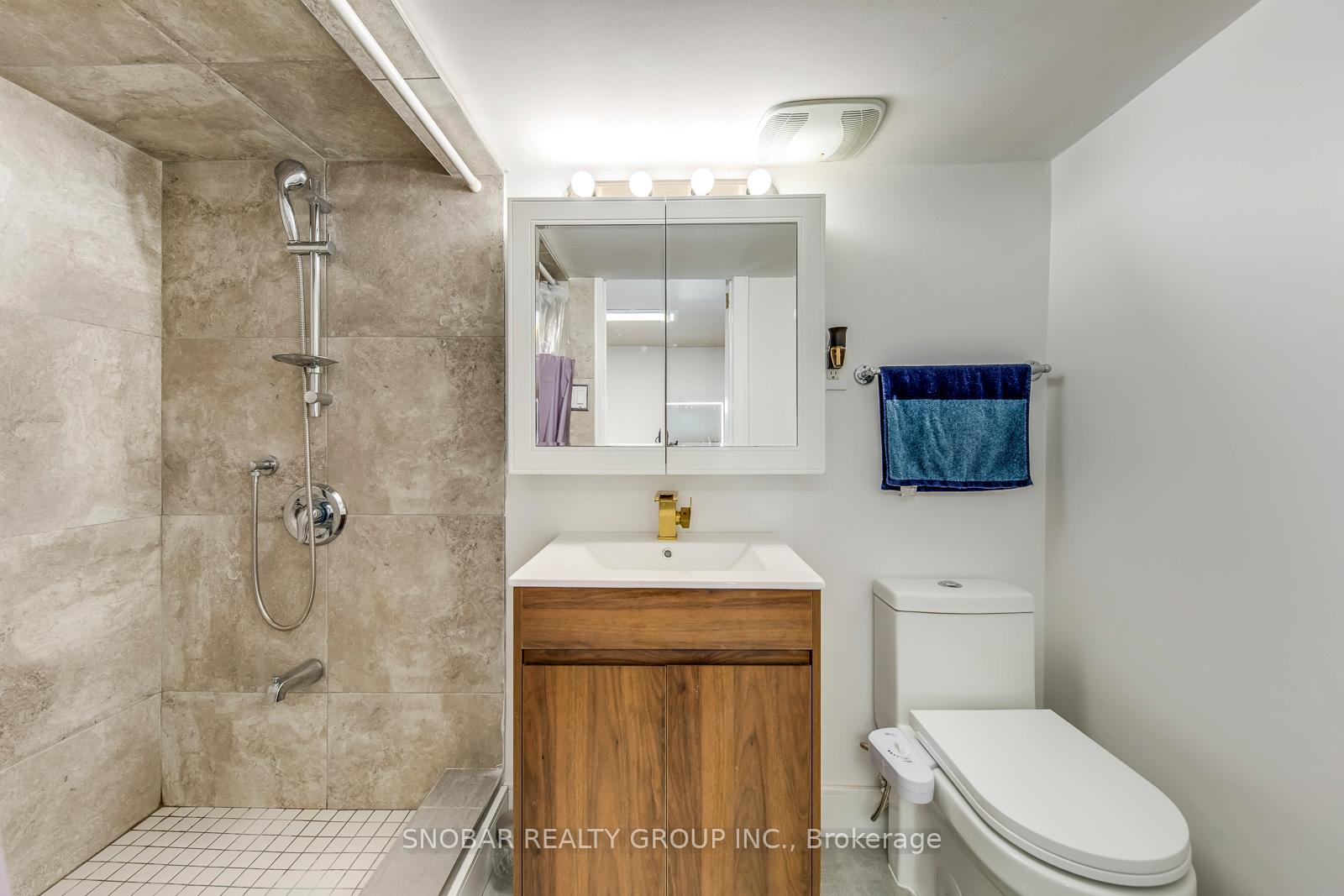 Photo 31 of 32 Dixon Road, Etobicoke, Humber Heights — HOMEH