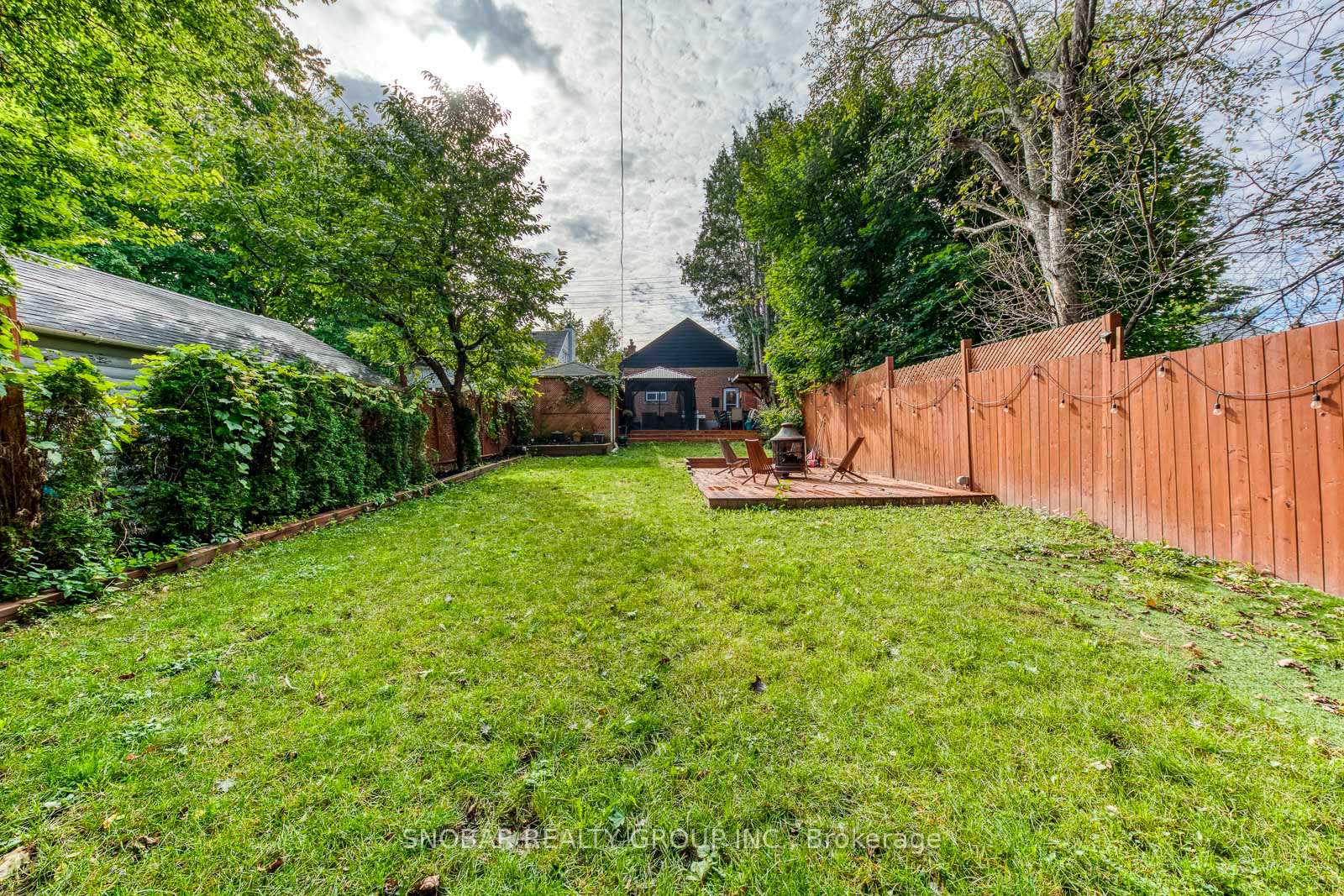 Photo 35 of 32 Dixon Road, Etobicoke, Humber Heights — HOMEH