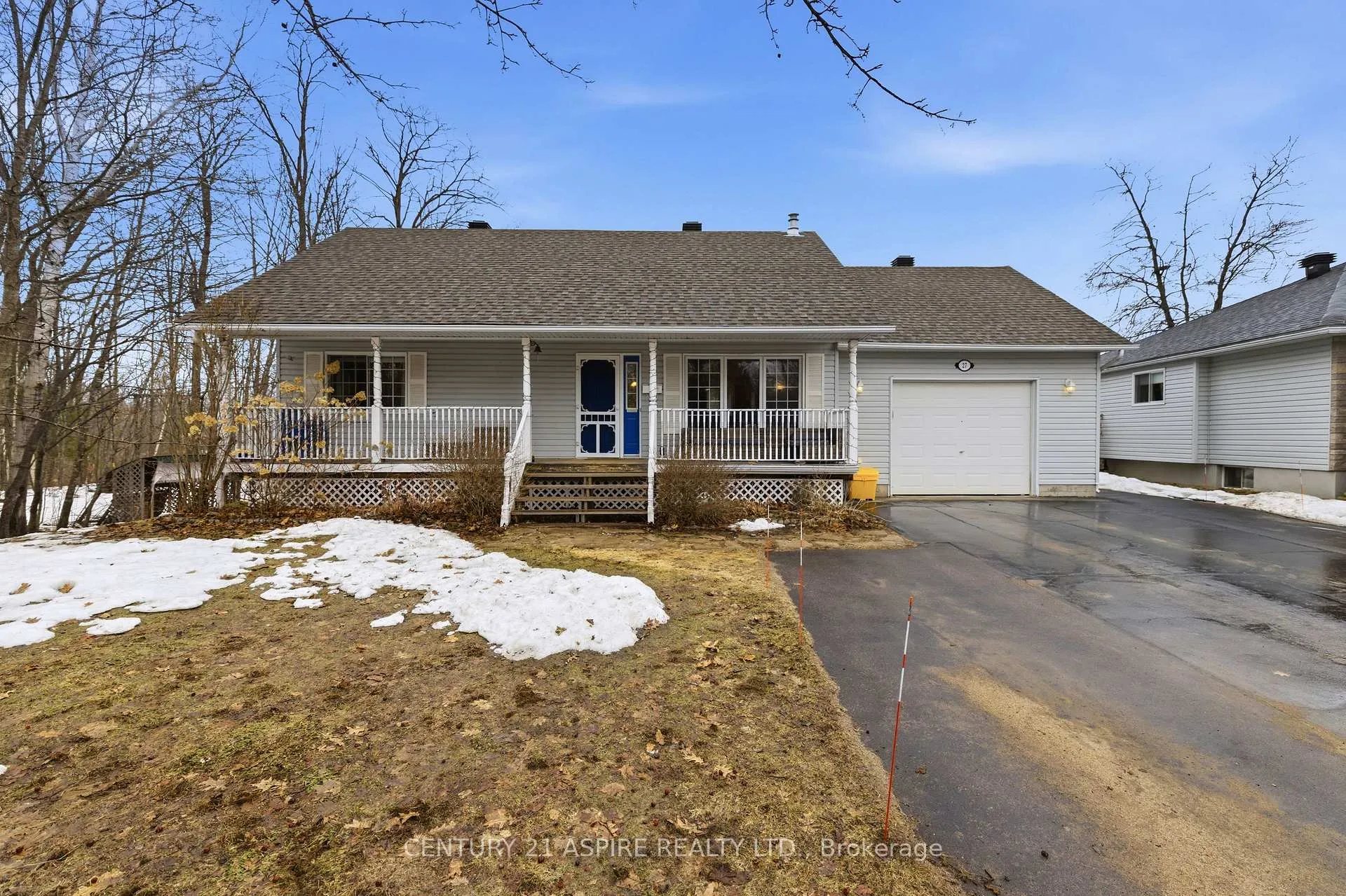 Photo 1 of 27 Bayshore Drive, Petawawa — HOMEH