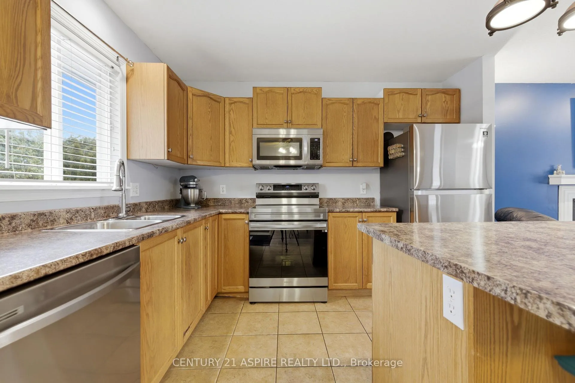Photo 12 of 27 Bayshore Drive, Petawawa — HOMEH